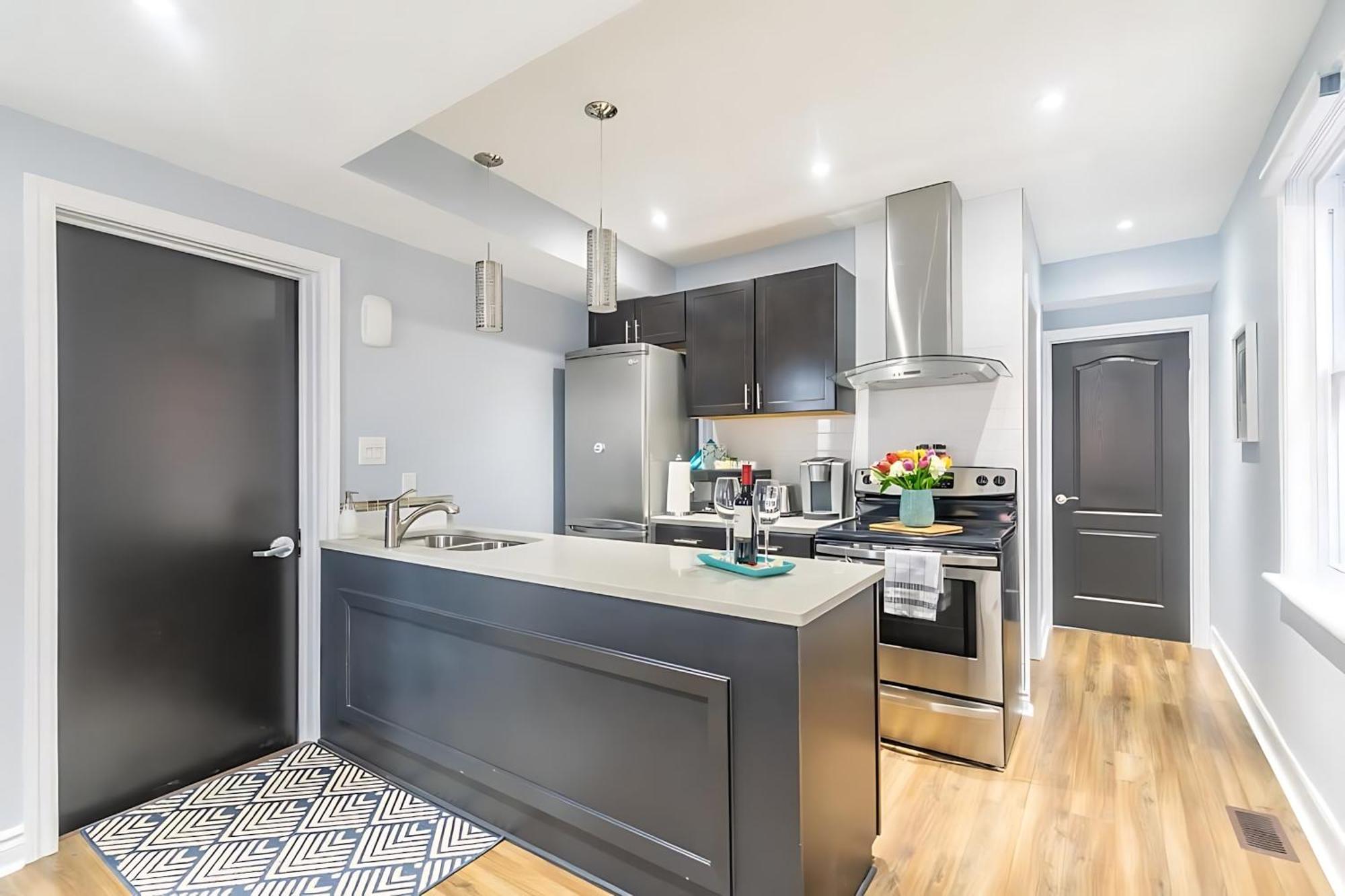 Pet Friendly - 1br Newly Renovated
