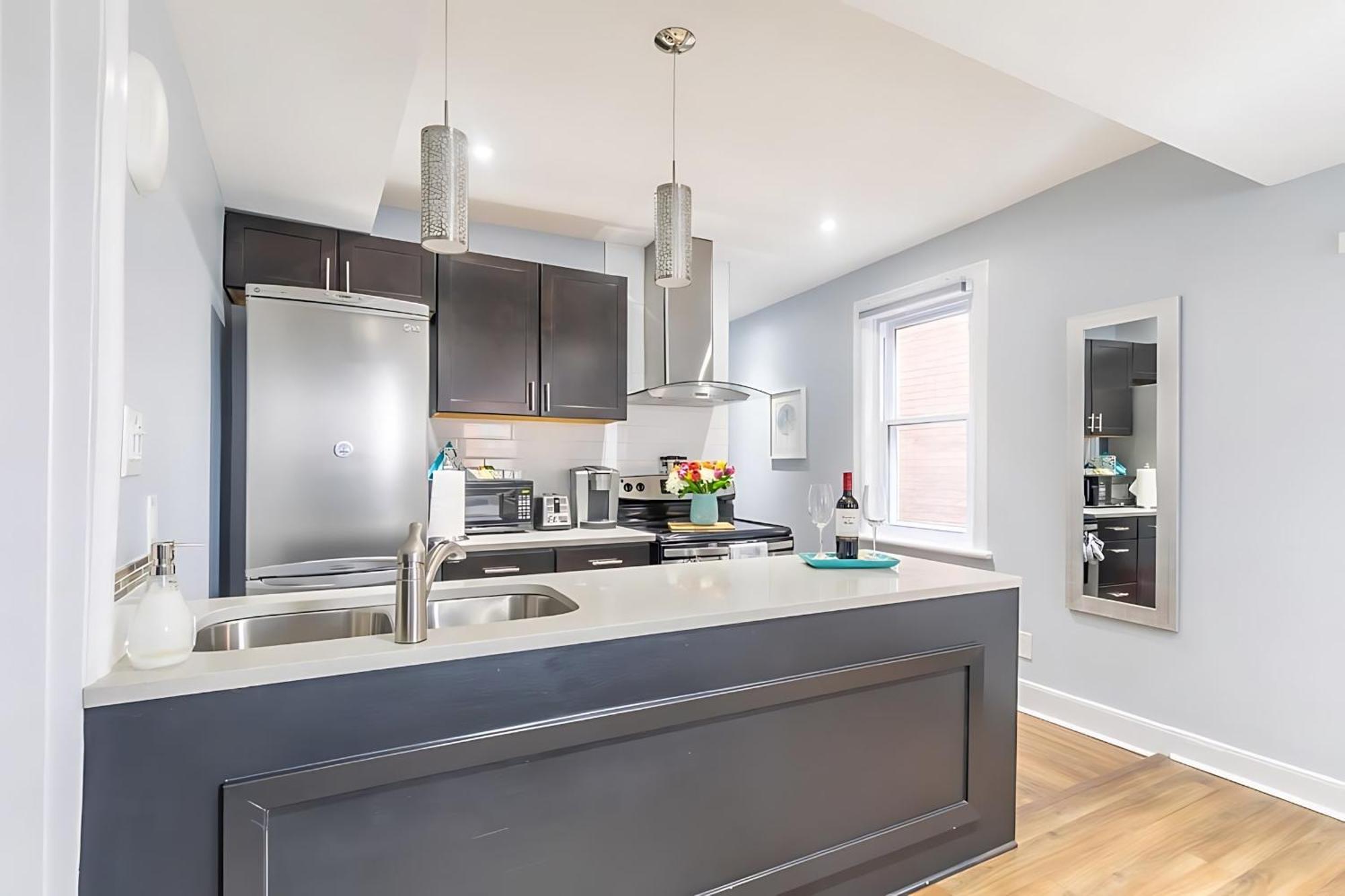 Pet Friendly - 1br Newly Renovated *