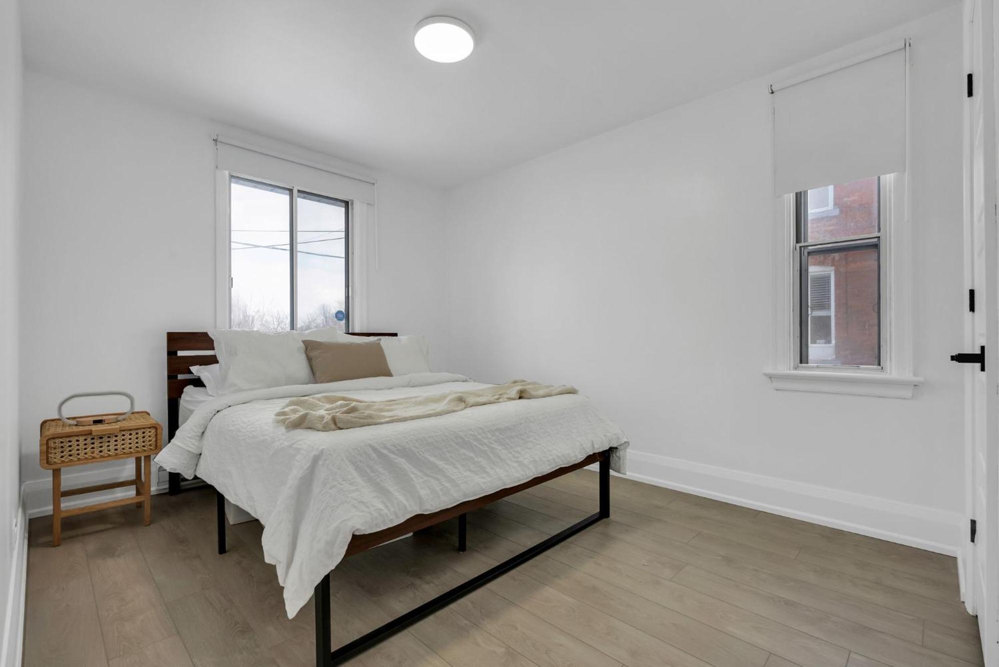 Modern 2br Near Downtown Free Parking Apartment *