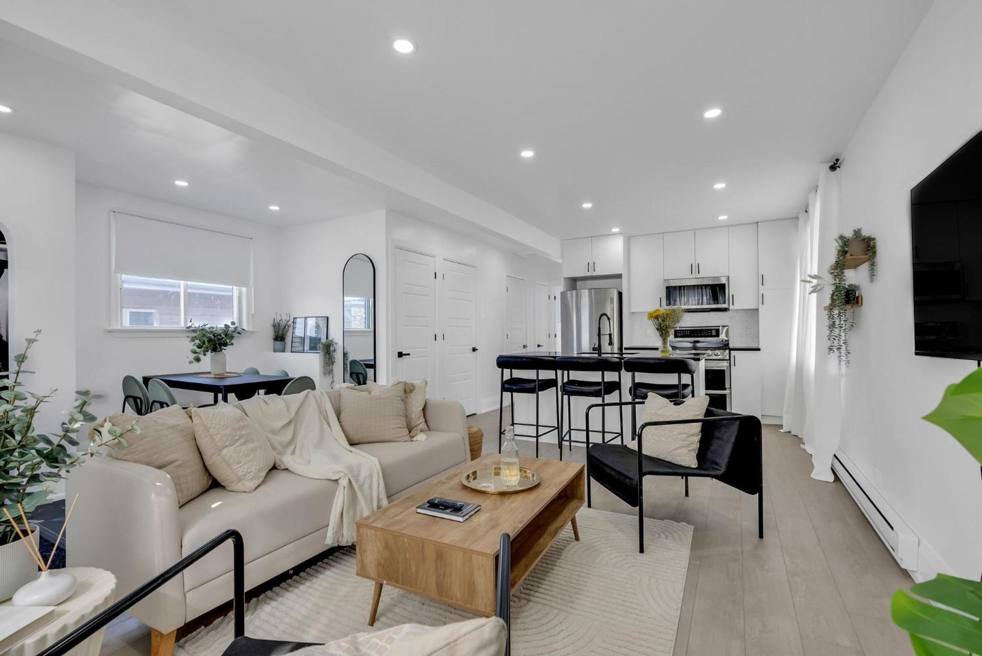 Modern 2br Near Downtown Free Parking Apartment *