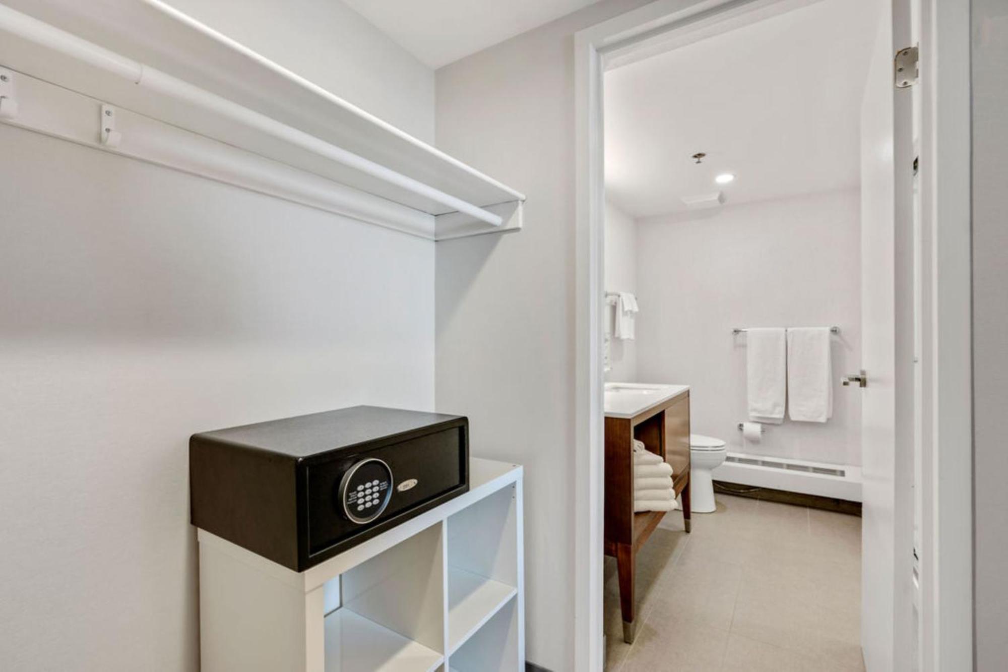 Hotel & Kanata By Ihg Ottawa