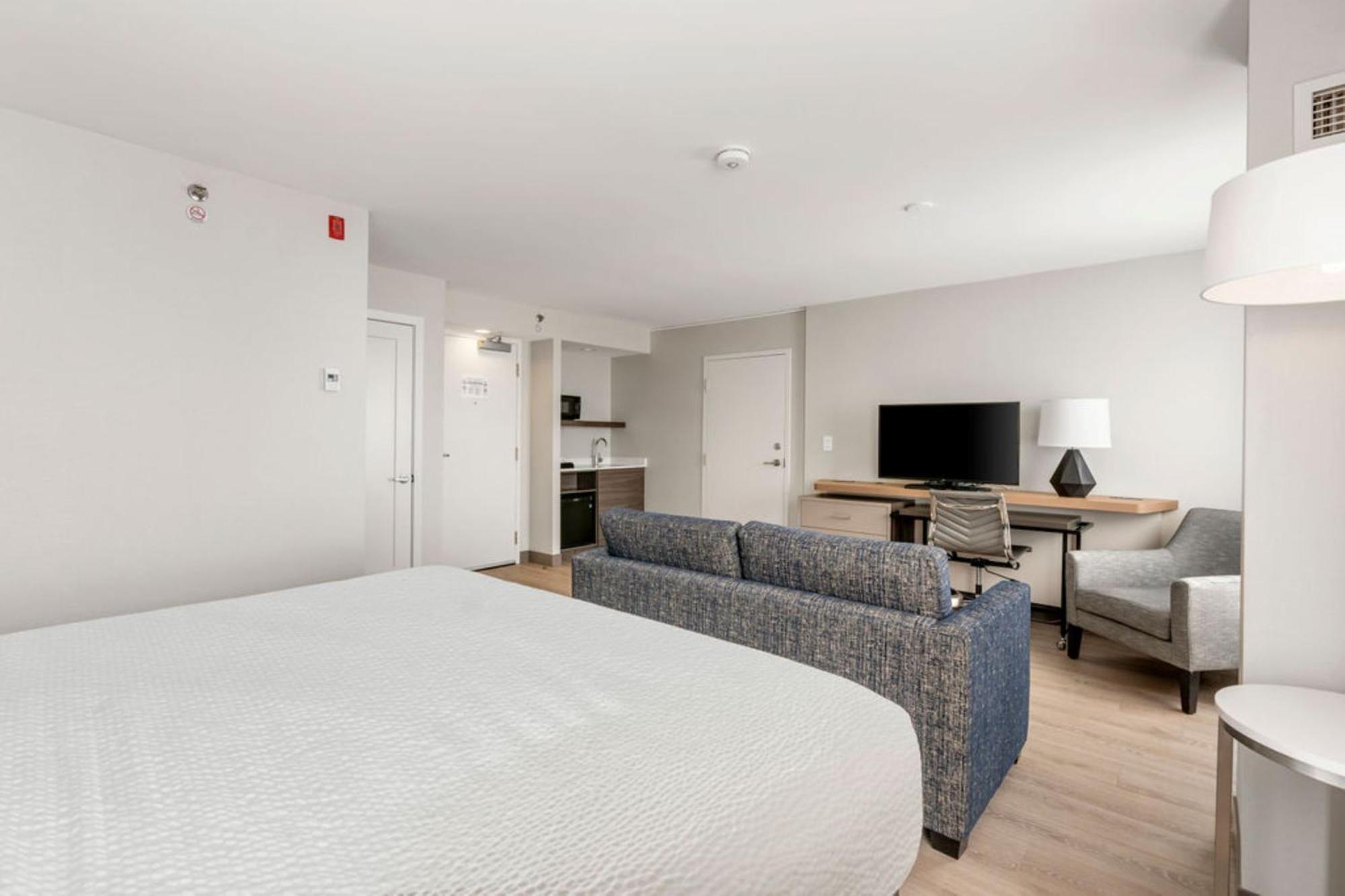 & Kanata By Ihg Hotel Ottawa