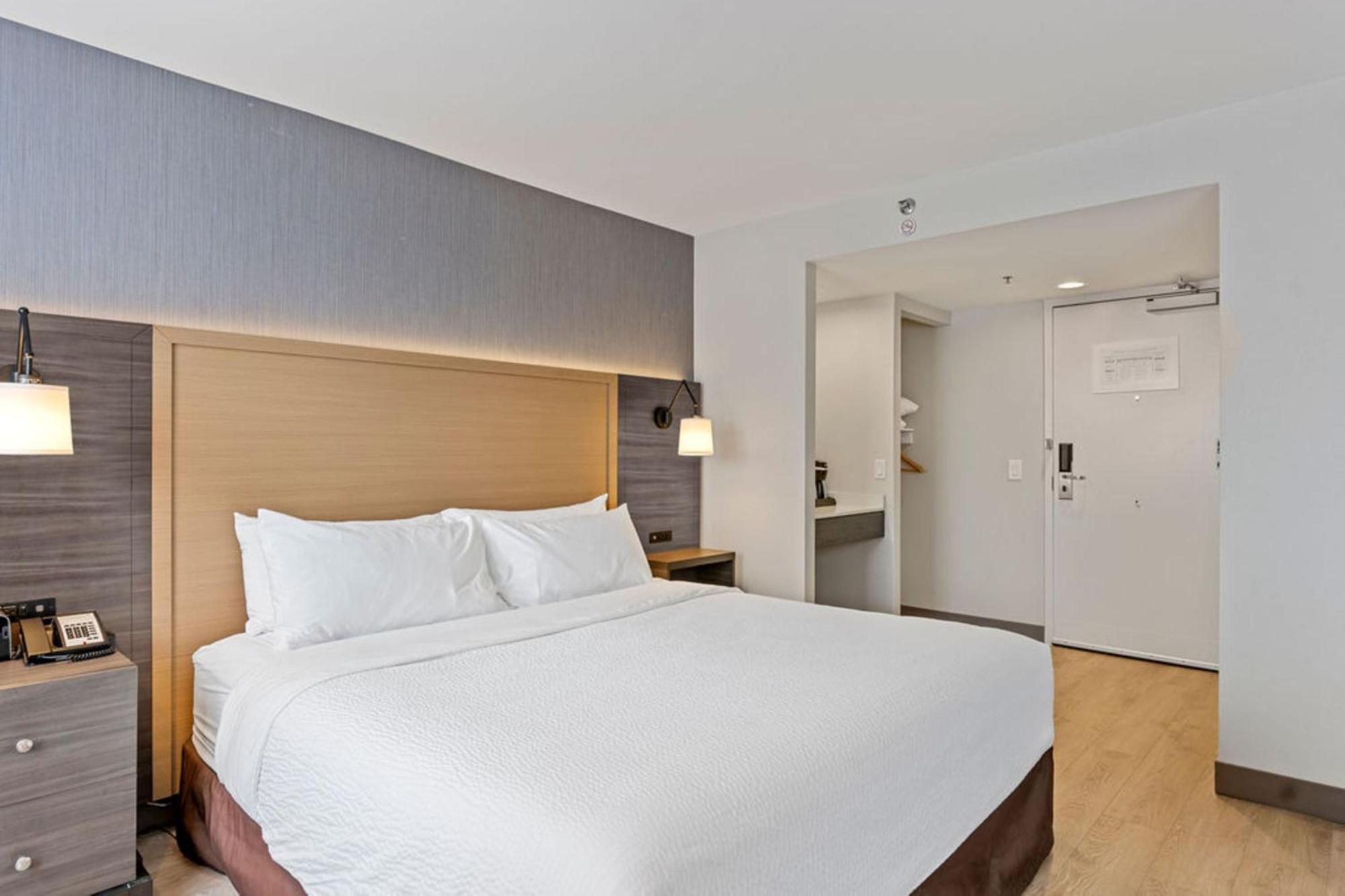Hotel & Kanata By Ihg Ottawa