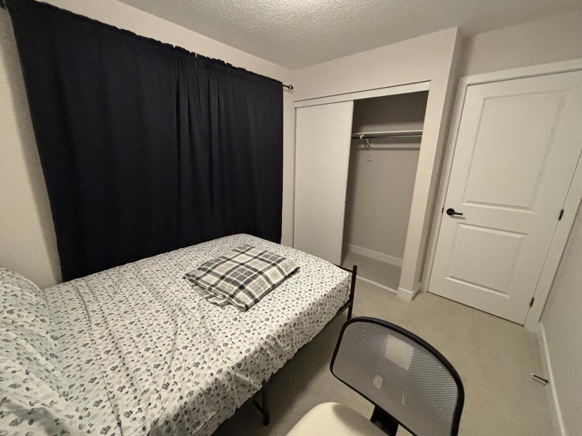 Cozy Modern In A Family Friendly Neighborhood Homestay *