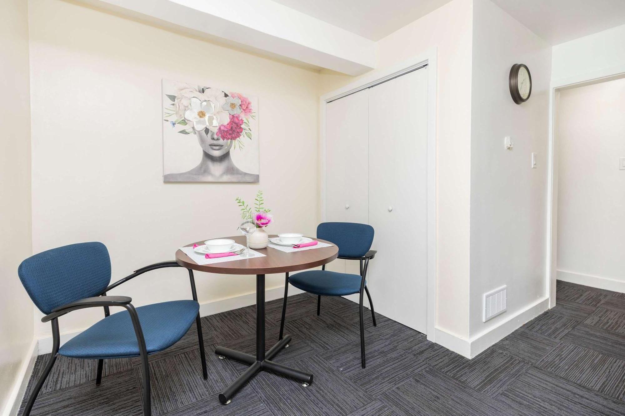 Pet-friendly Studio Unit In Chinatown Apartment