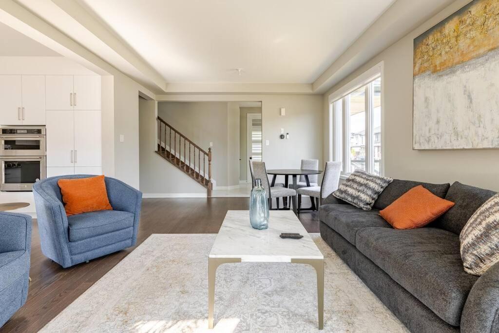 Stonebridge Golf Nest Apartment Ottawa