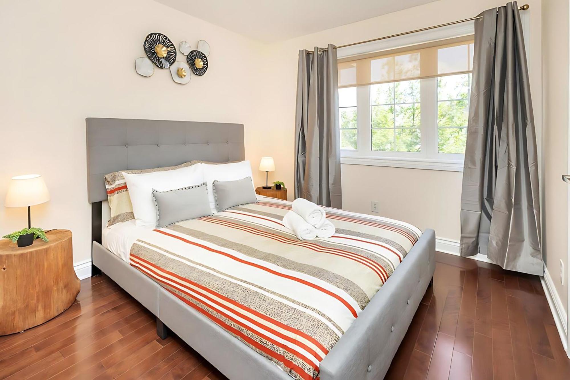 Cozy Modern 4br With Sunny Patio Holiday home Ottawa