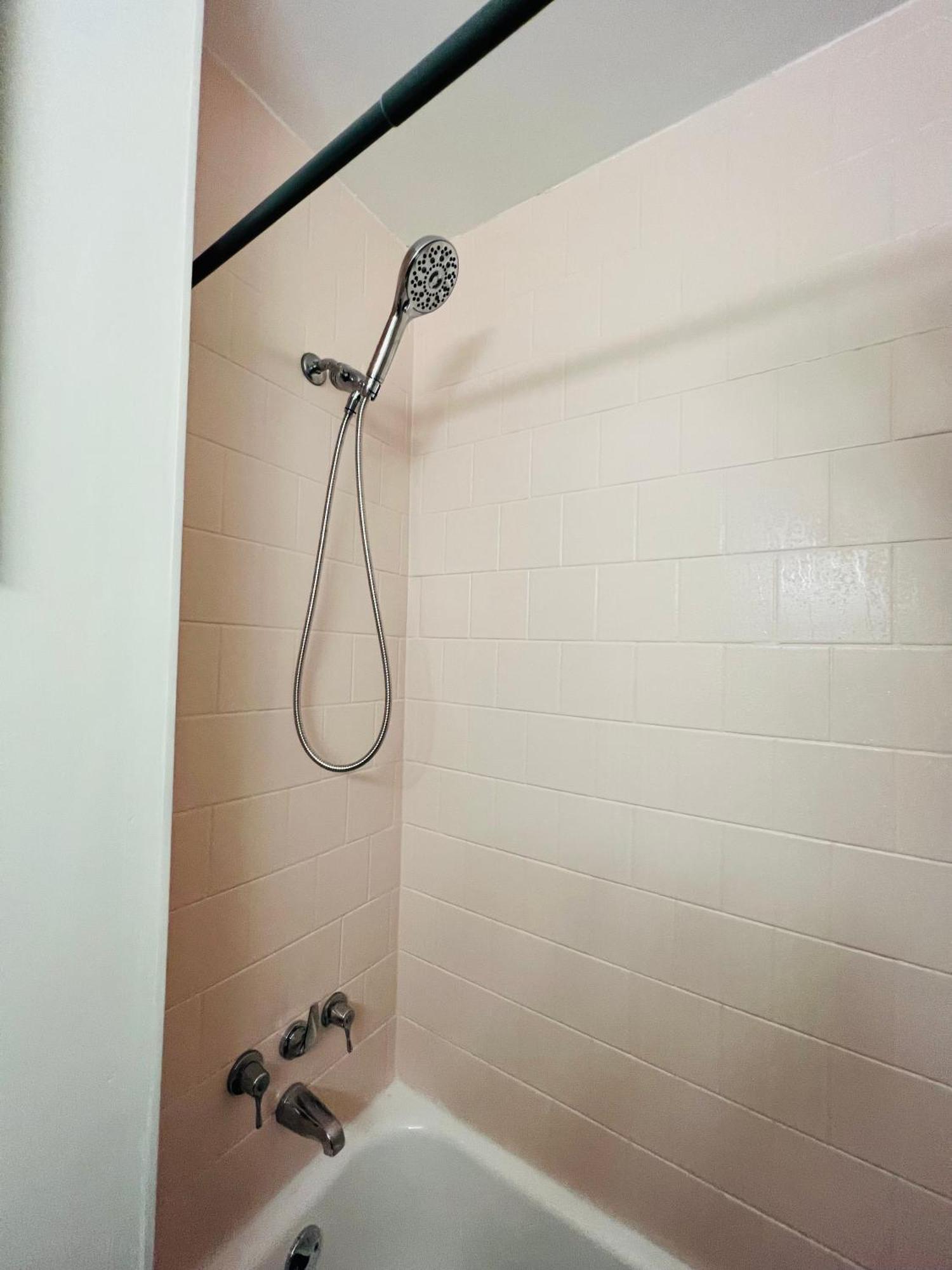 Cozy 2-bedroom In The Heart Of Downtown * Ottawa
