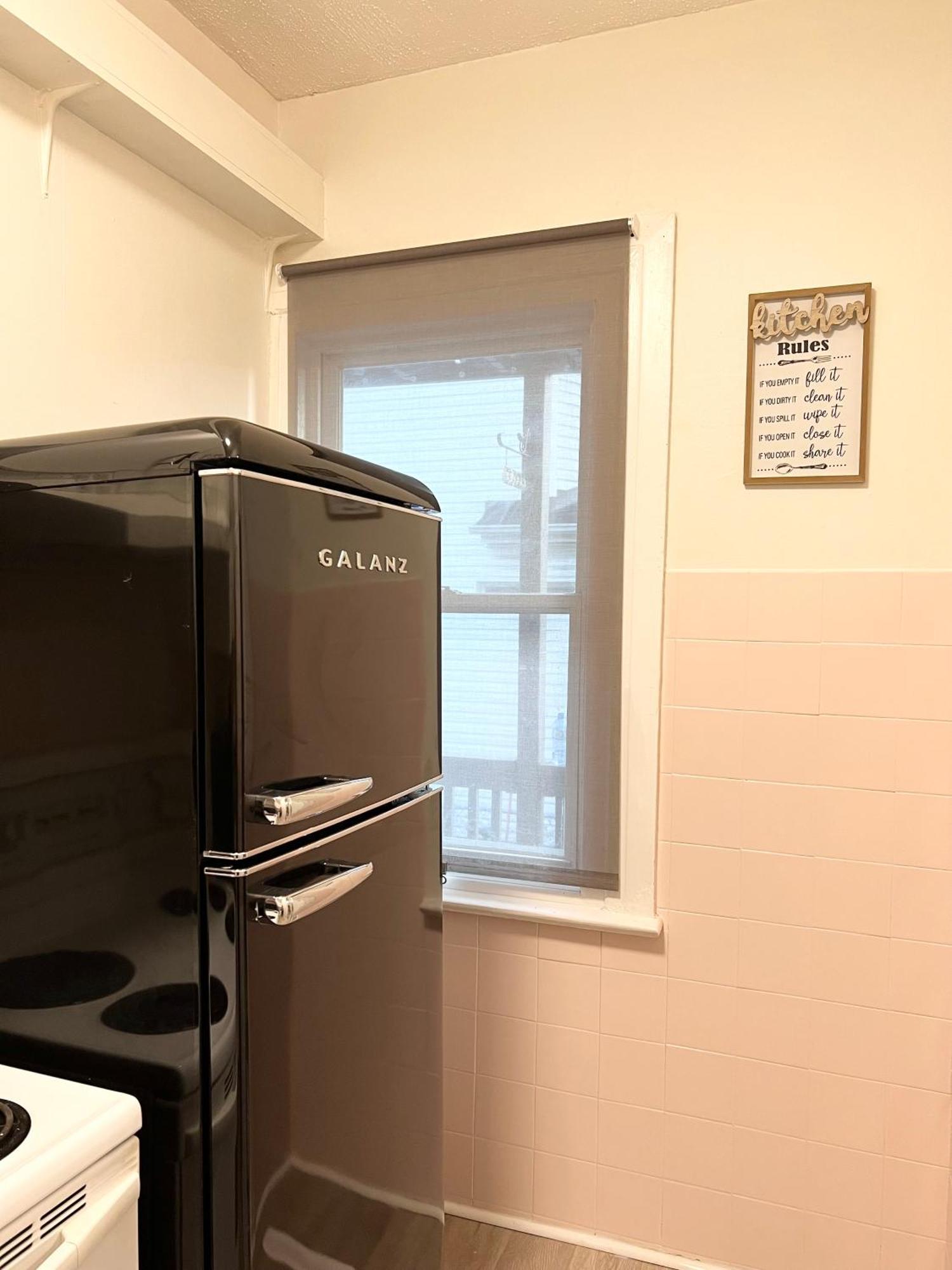 Cozy 2-bedroom In The Heart Of Downtown Apartment *
