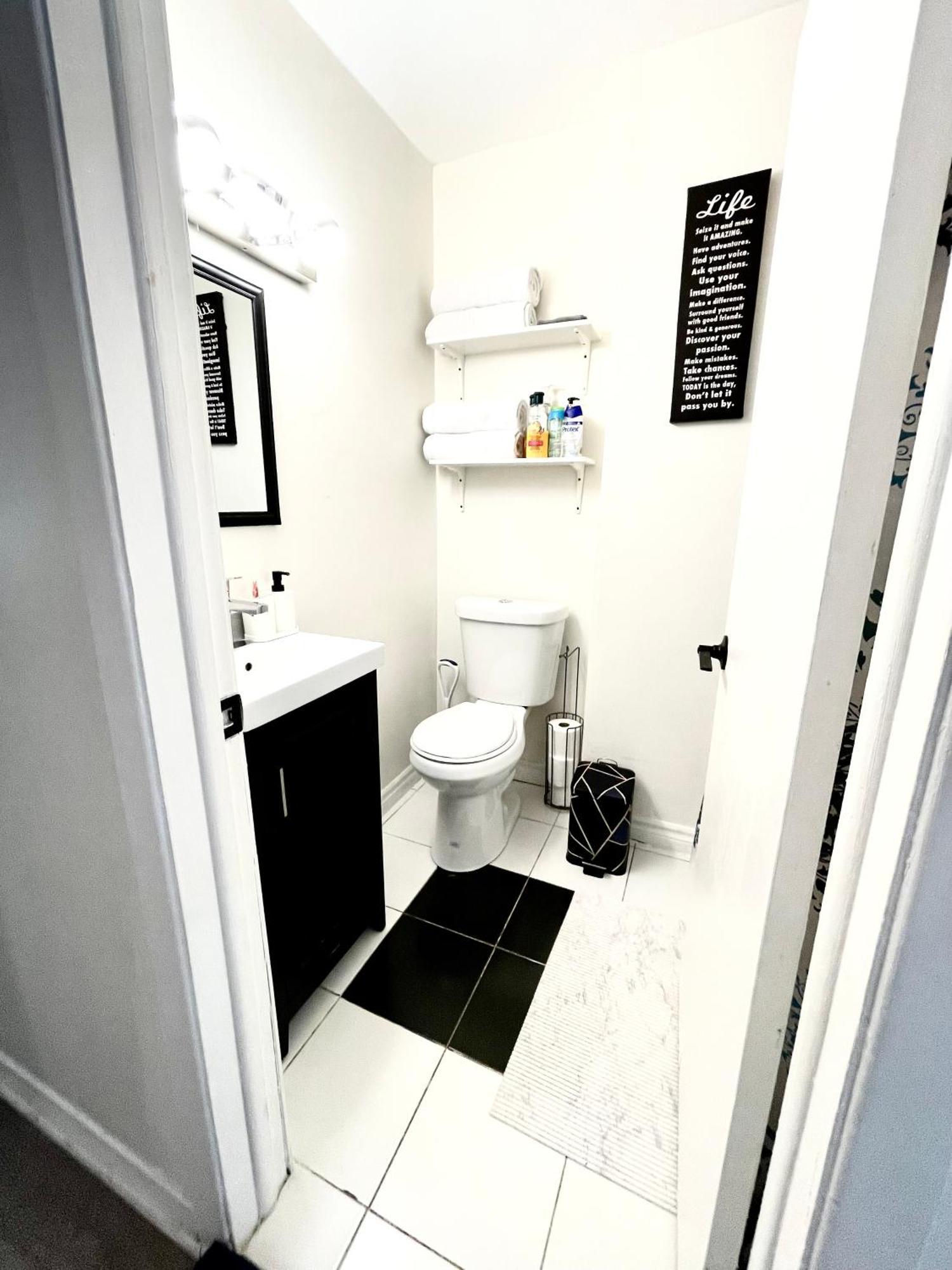 Cozy 2-bedroom In The Heart Of Downtown * Ottawa