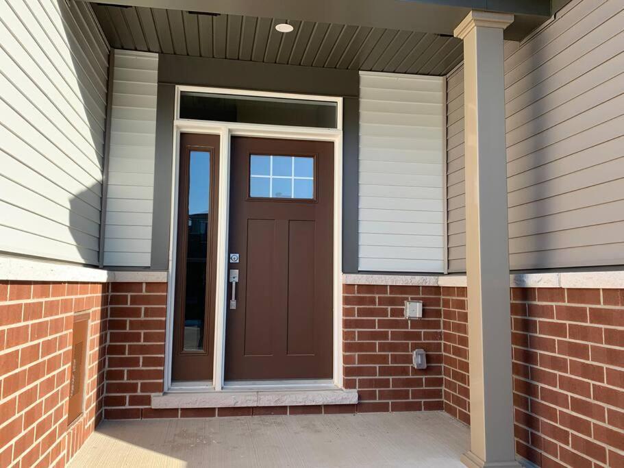 Brand New House * Ottawa