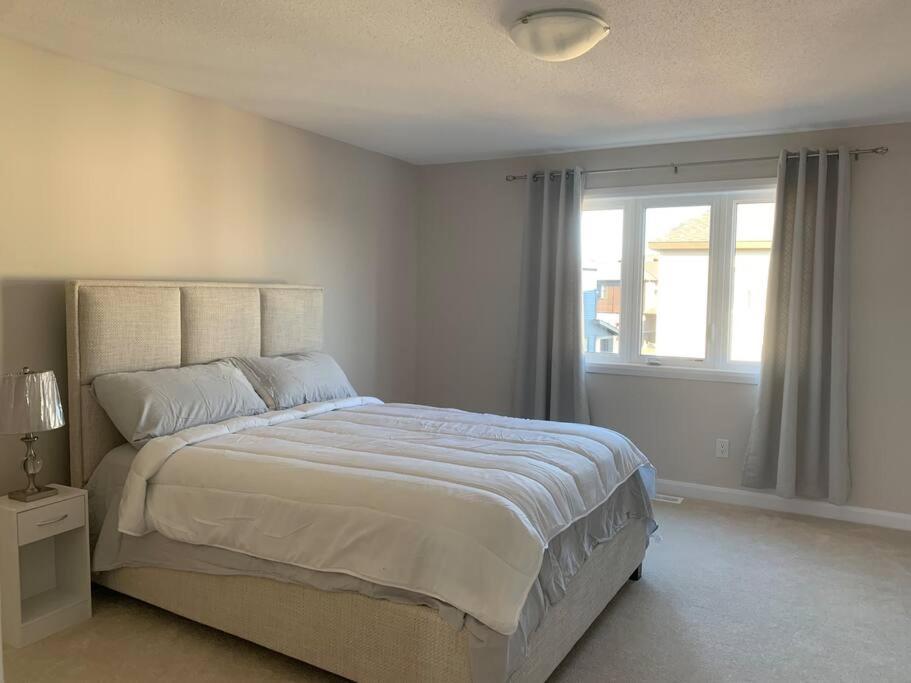 Brand New House * Ottawa