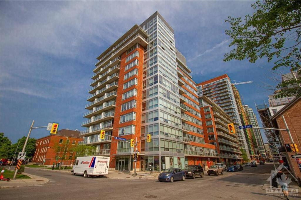 2 Bedroom Downtown Apartment Ottawa