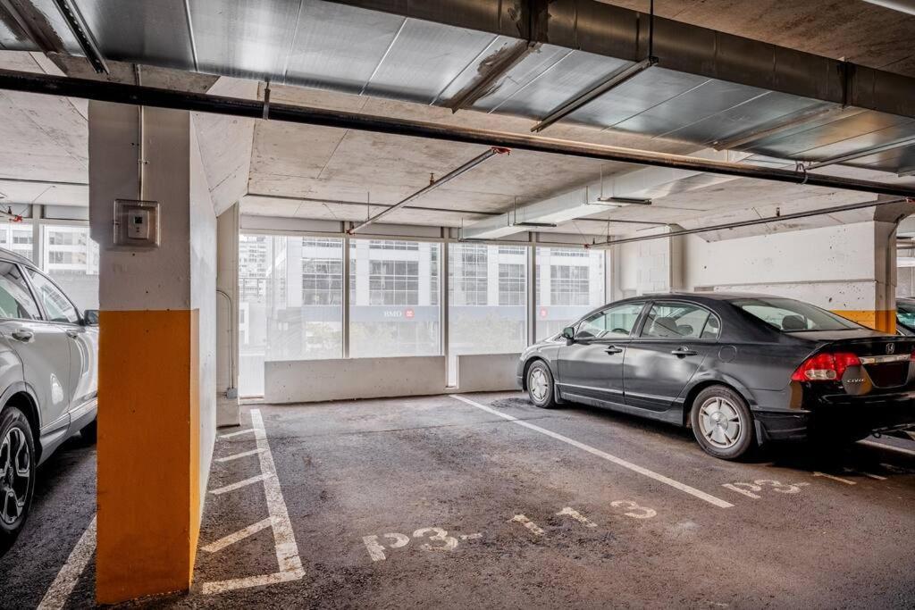 Luxury 2-bedroom Penthouse Downtown With Free Parking Apartment Ottawa
