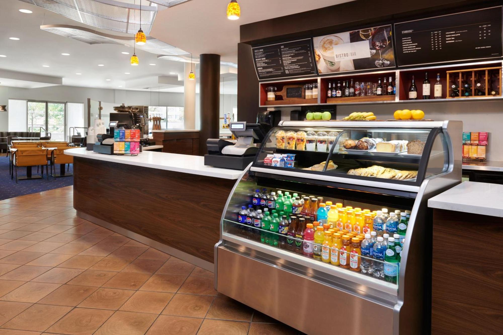 Courtyard By Marriott East Ottawa