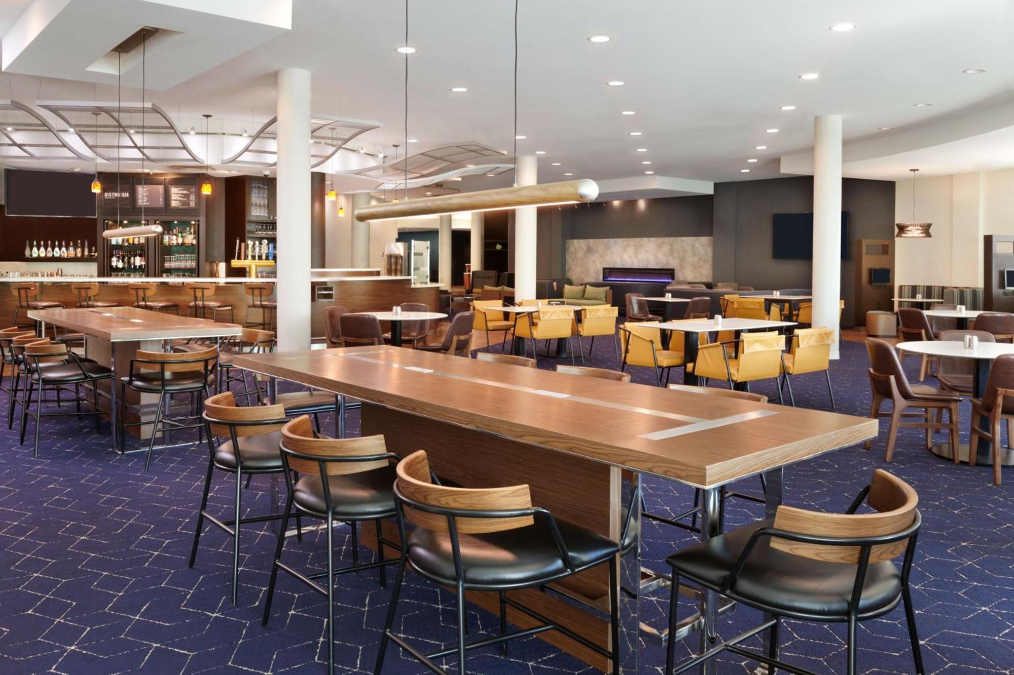 Courtyard By Marriott East Ottawa