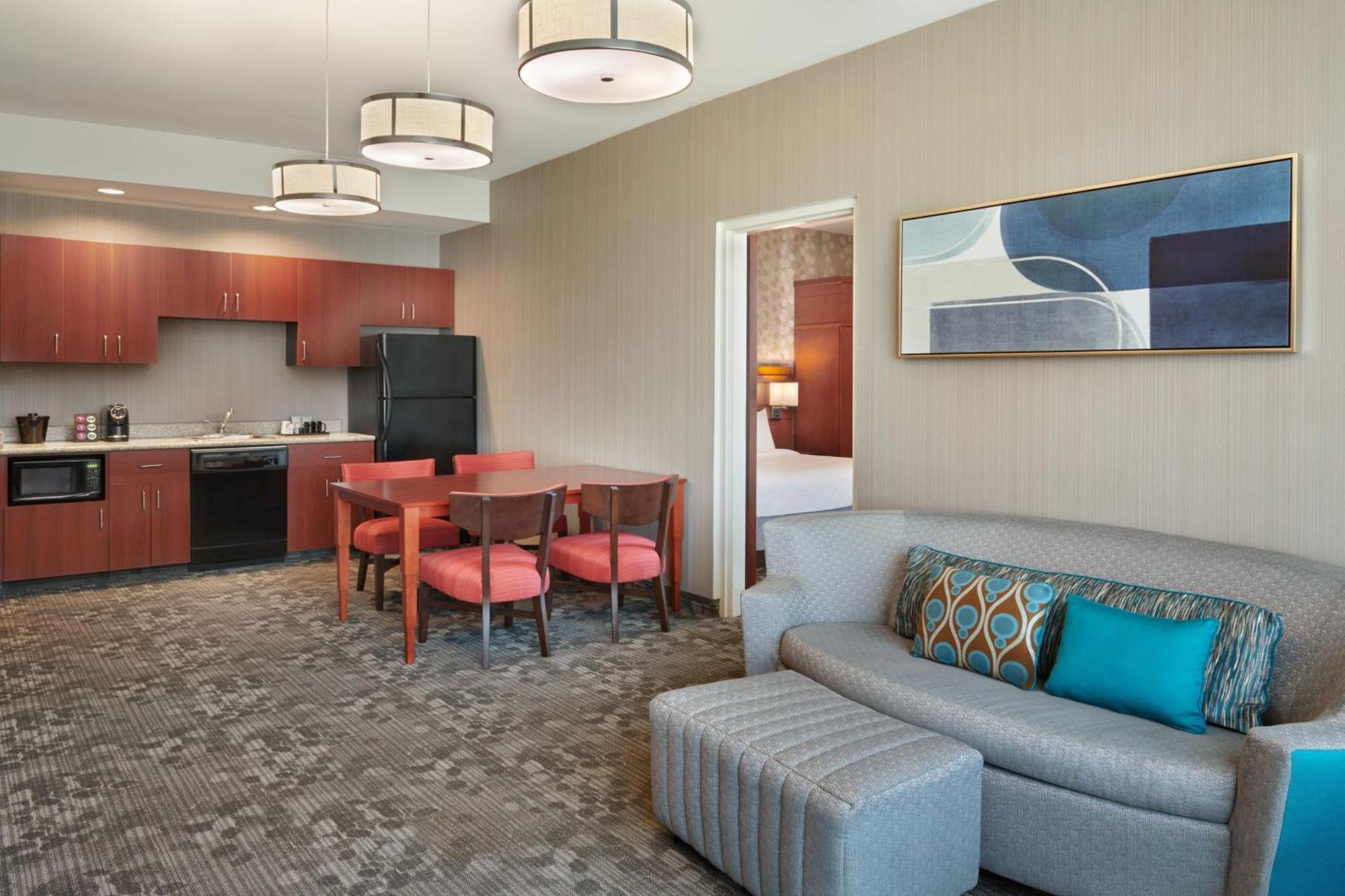 Hotel Courtyard By Marriott East