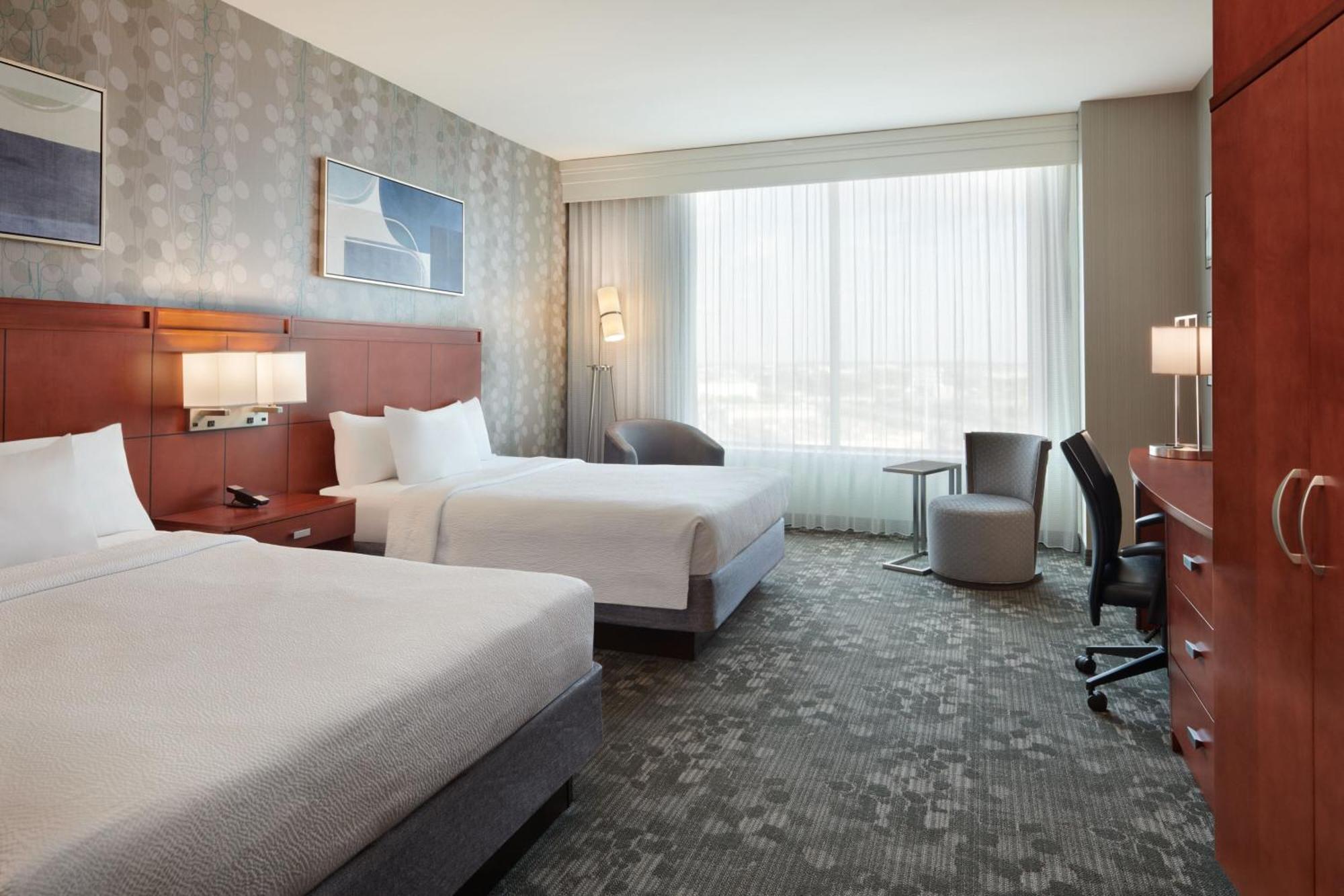 Courtyard By Marriott East 3*