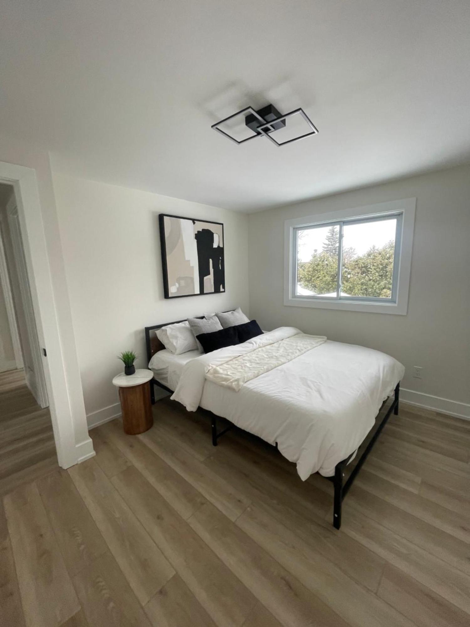 Modern And Chic House * Ottawa