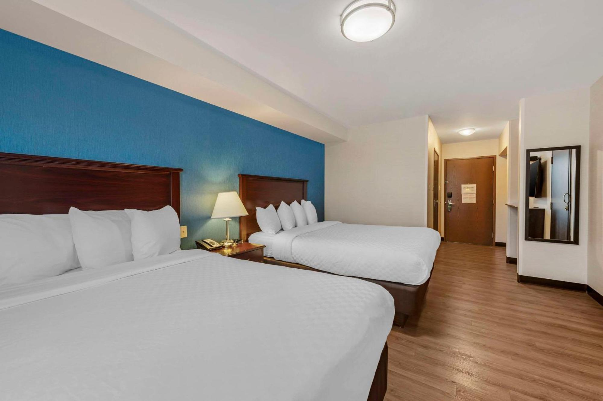 Quality Inn 2*