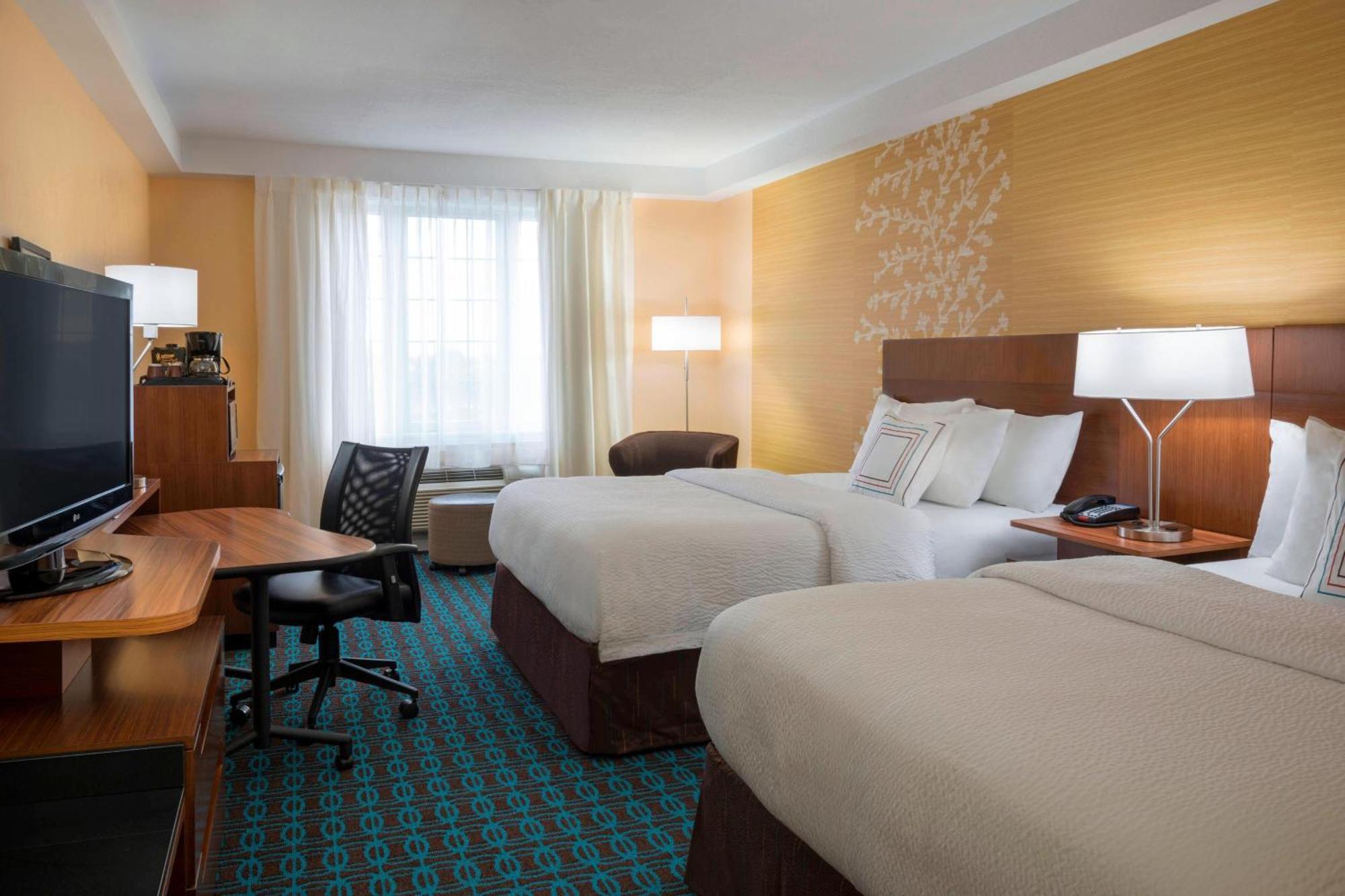 Fairfield & By Marriott Kanata Hotel 3*