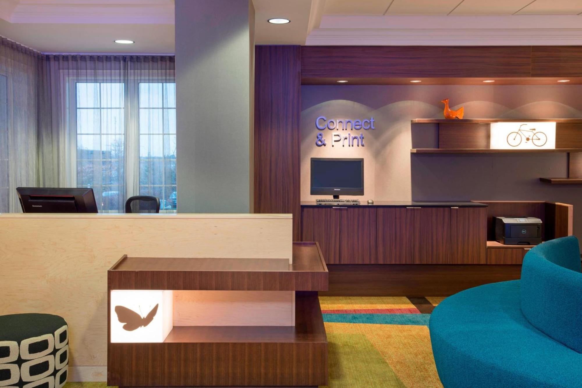 Fairfield & By Marriott Kanata Hotel 3*