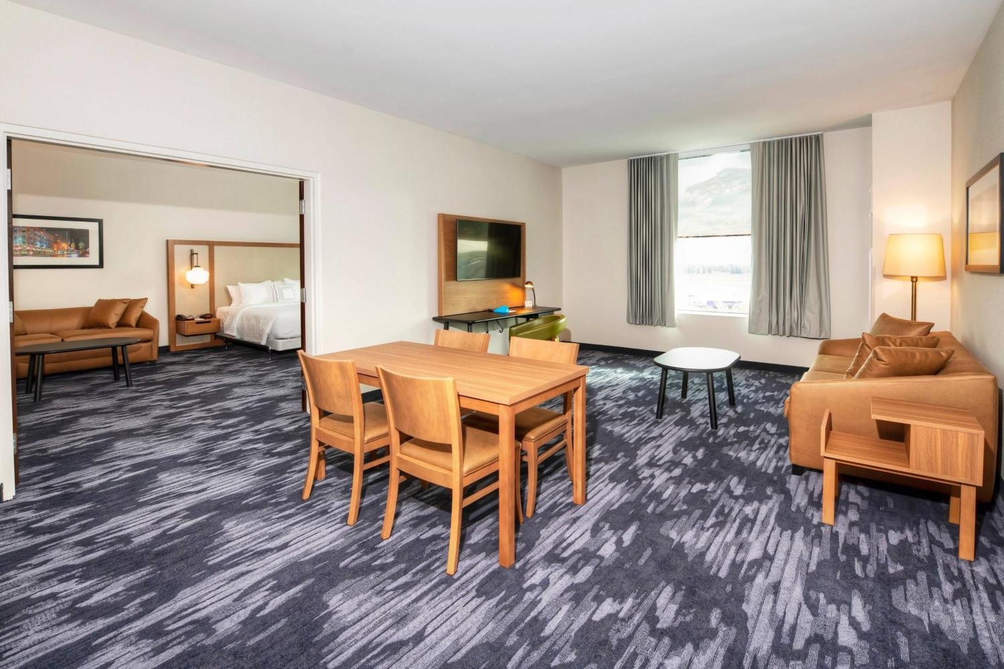 Fairfield & By Marriott Airport Hotel 3*