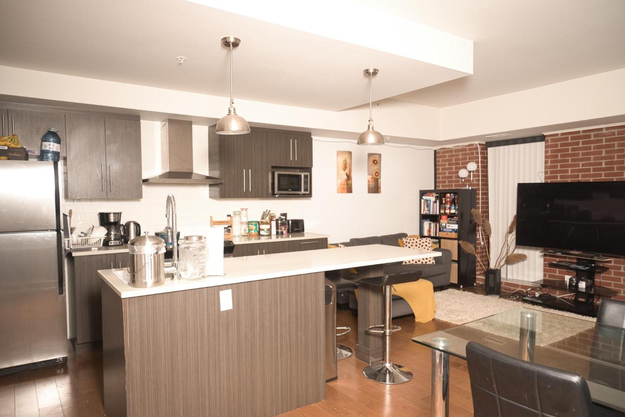 Minimum One Month - With Ensuite Bathroom In Fairly New 2 Rooms, 2 Bathrooms Homestay