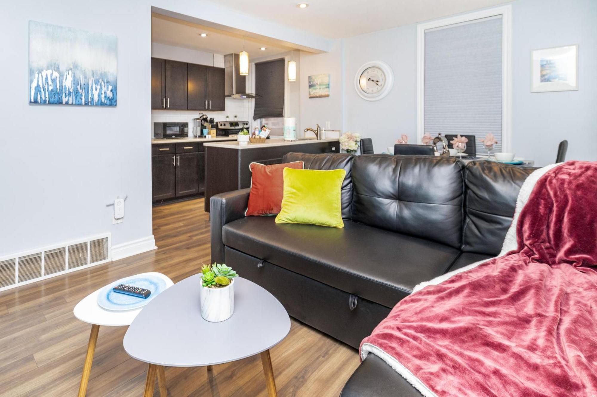 Pet Friendly - 1br Newly Renovated *