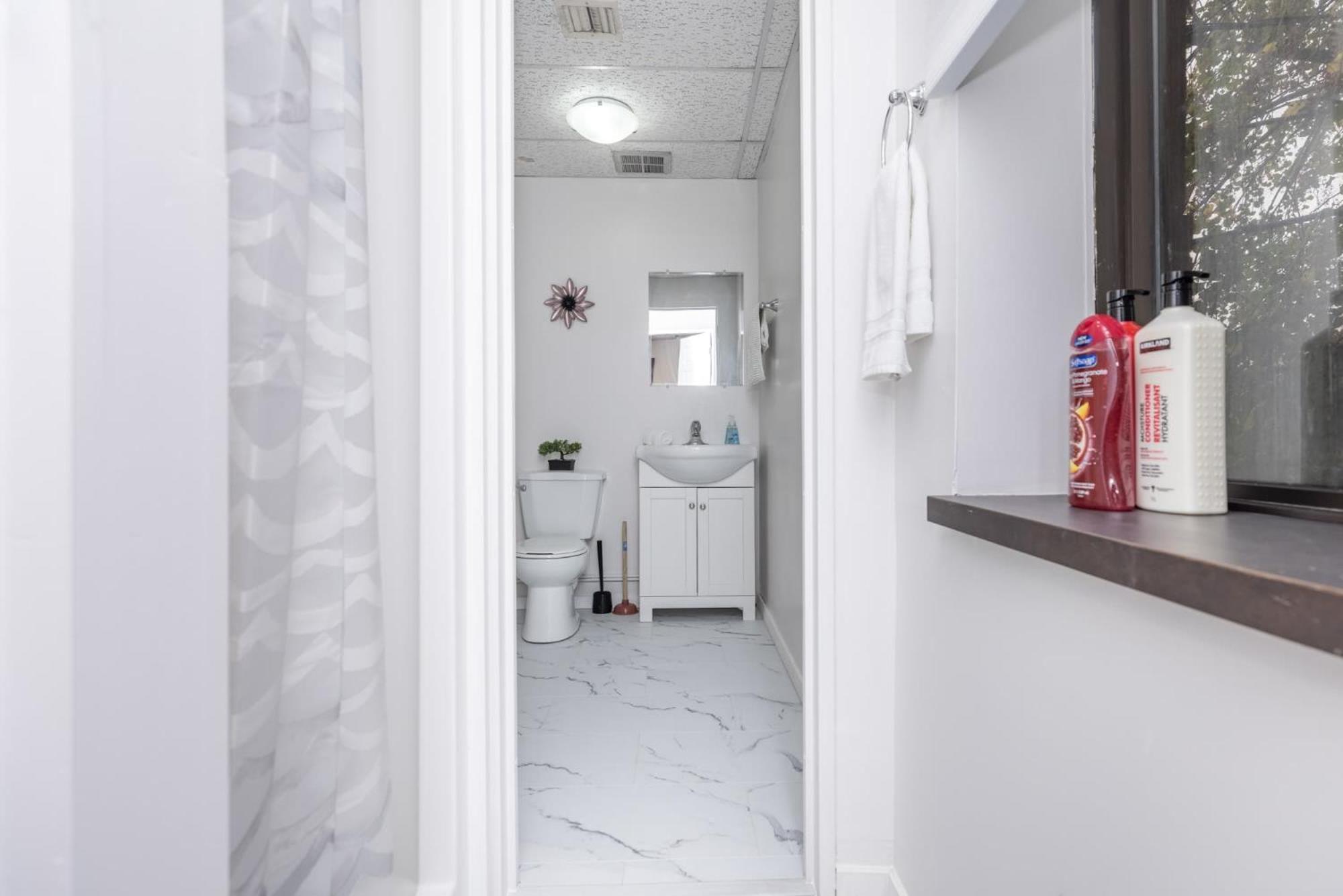 Studio 1br With King Bed - Near Chinatown Apartment