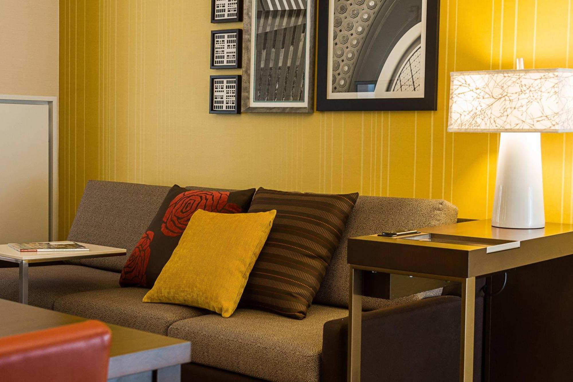 By Marriott Airport Hotel 3*