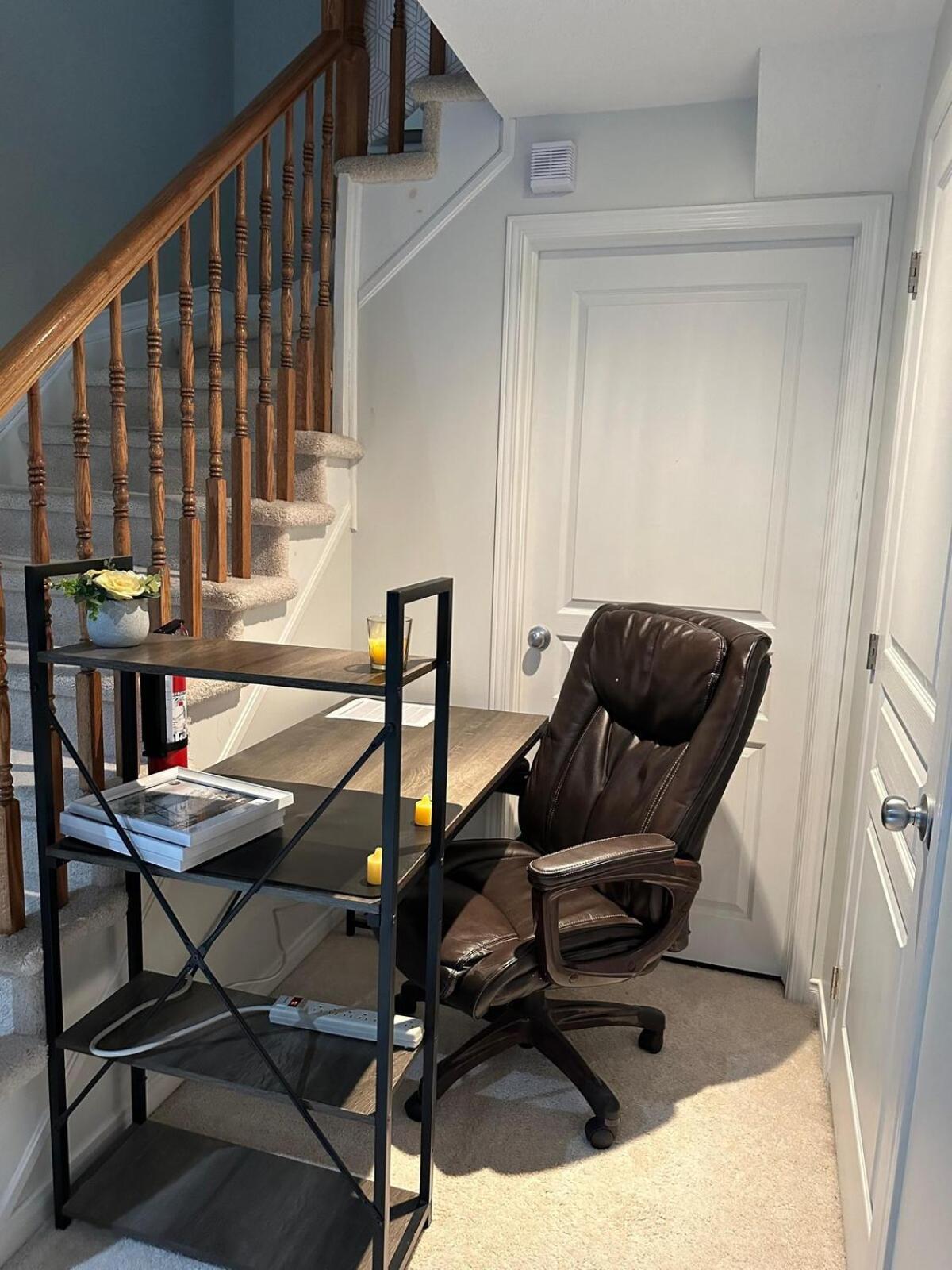 Luxury & Free Parking Bachelor * Ottawa