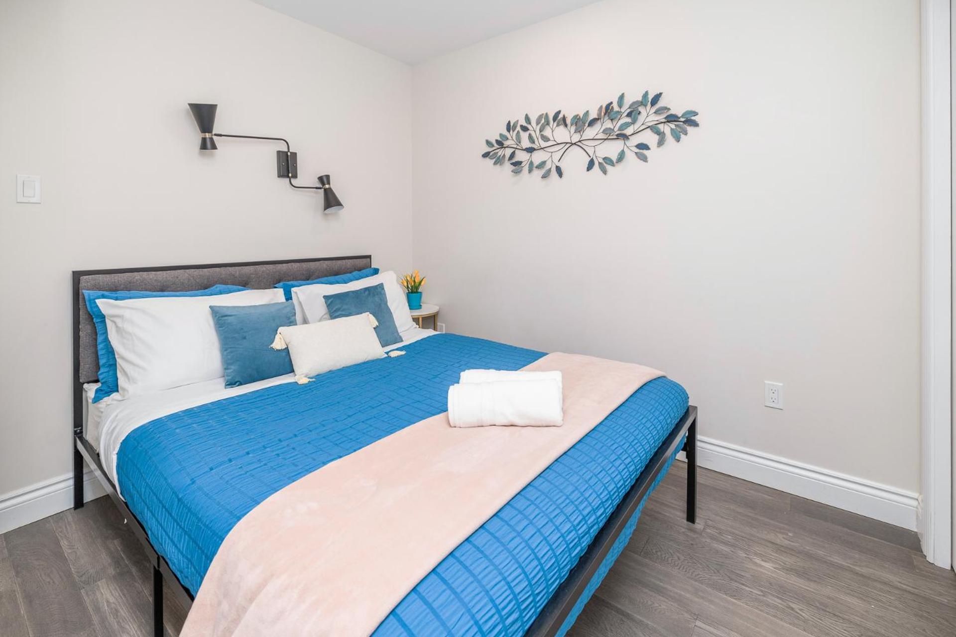 Apartment Modern 2br With Pet Friendly - Near Ottawa