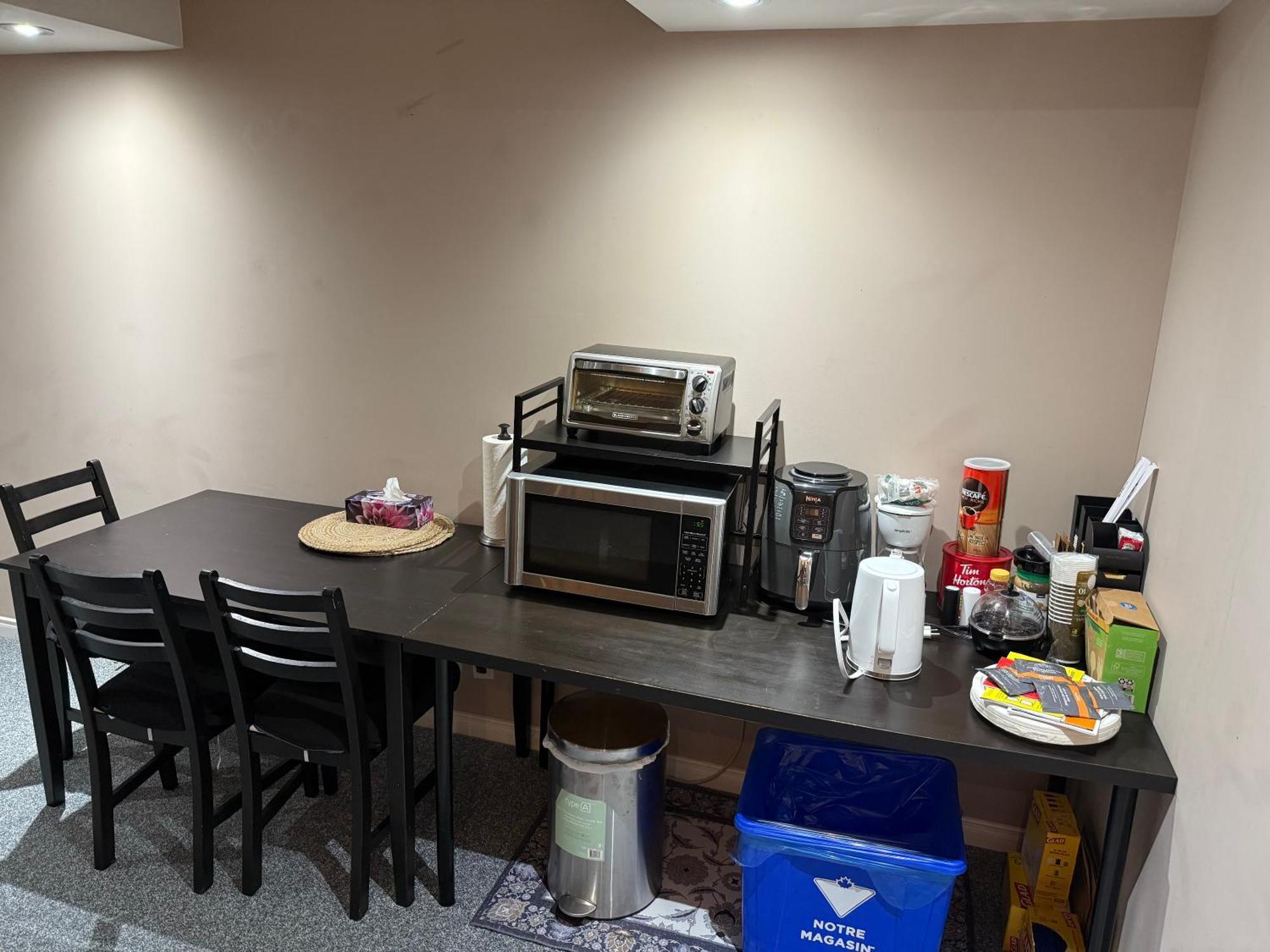 Apartment Spacious & Comfortable 1br Unit, Peaceful Setting *