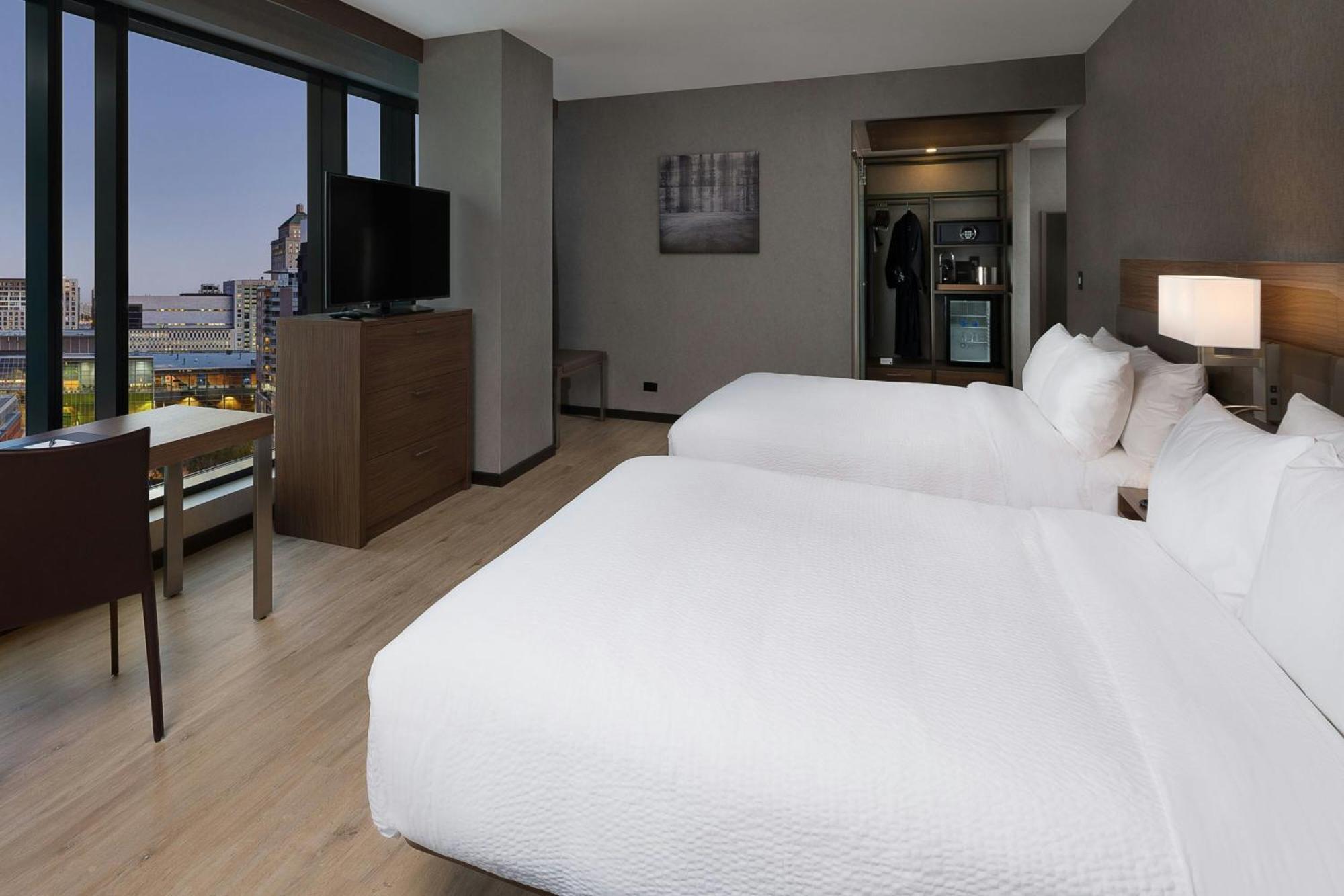 Ac By Marriott Downtown Hotel 4*