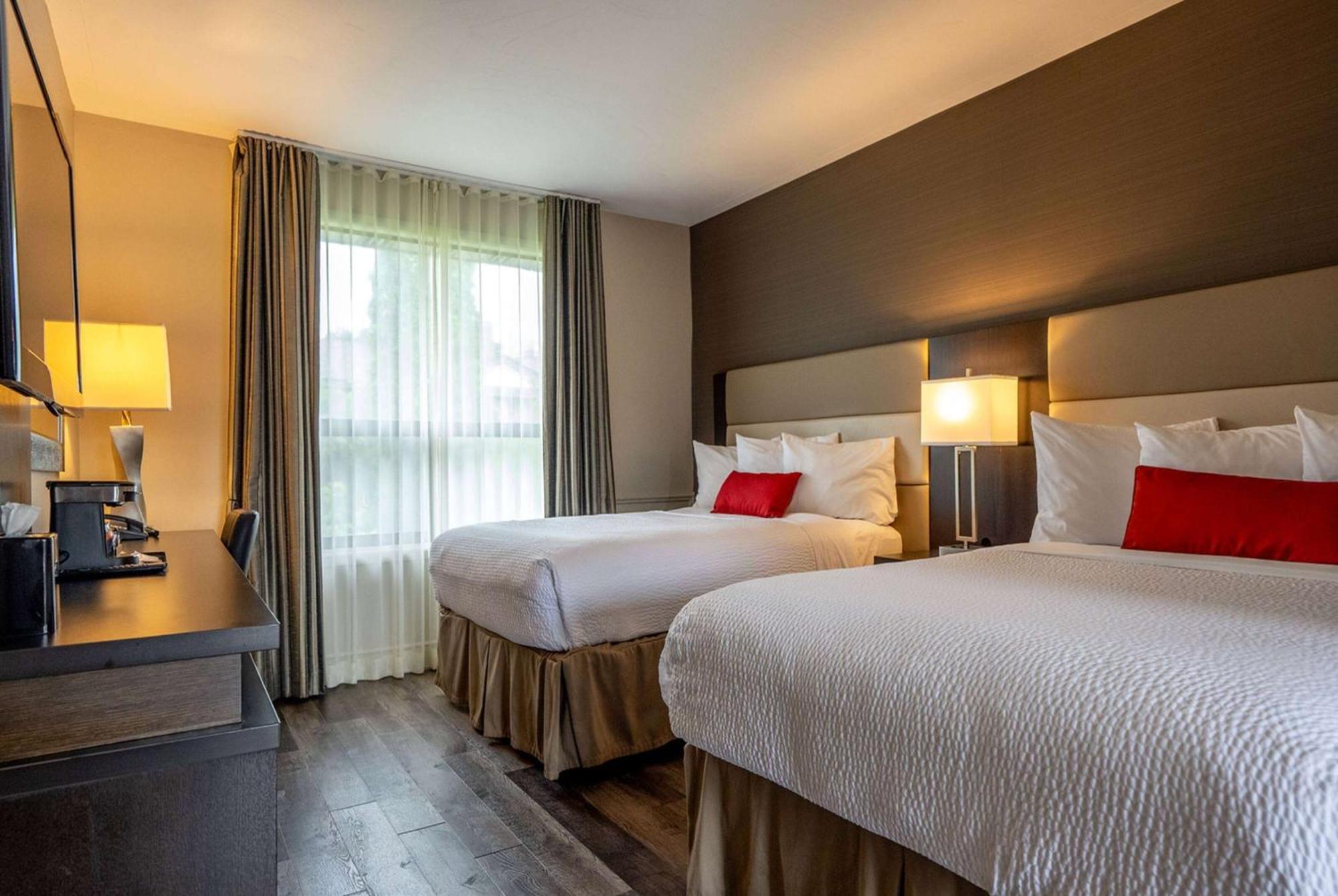 Hotel Ramada By Wyndham On The Rideau 3*