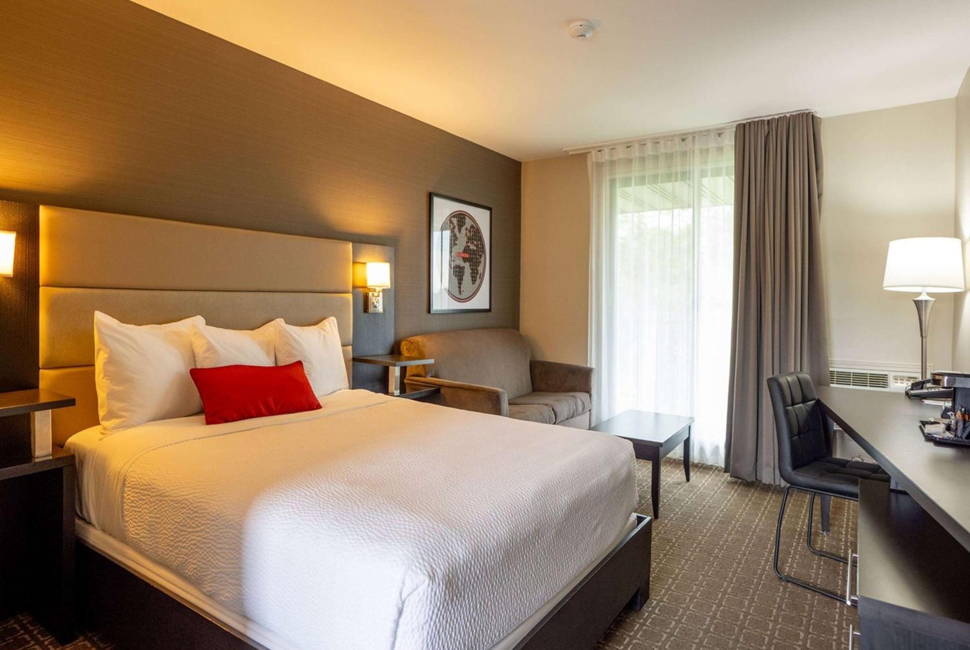 Hotel Ramada By Wyndham On The Rideau