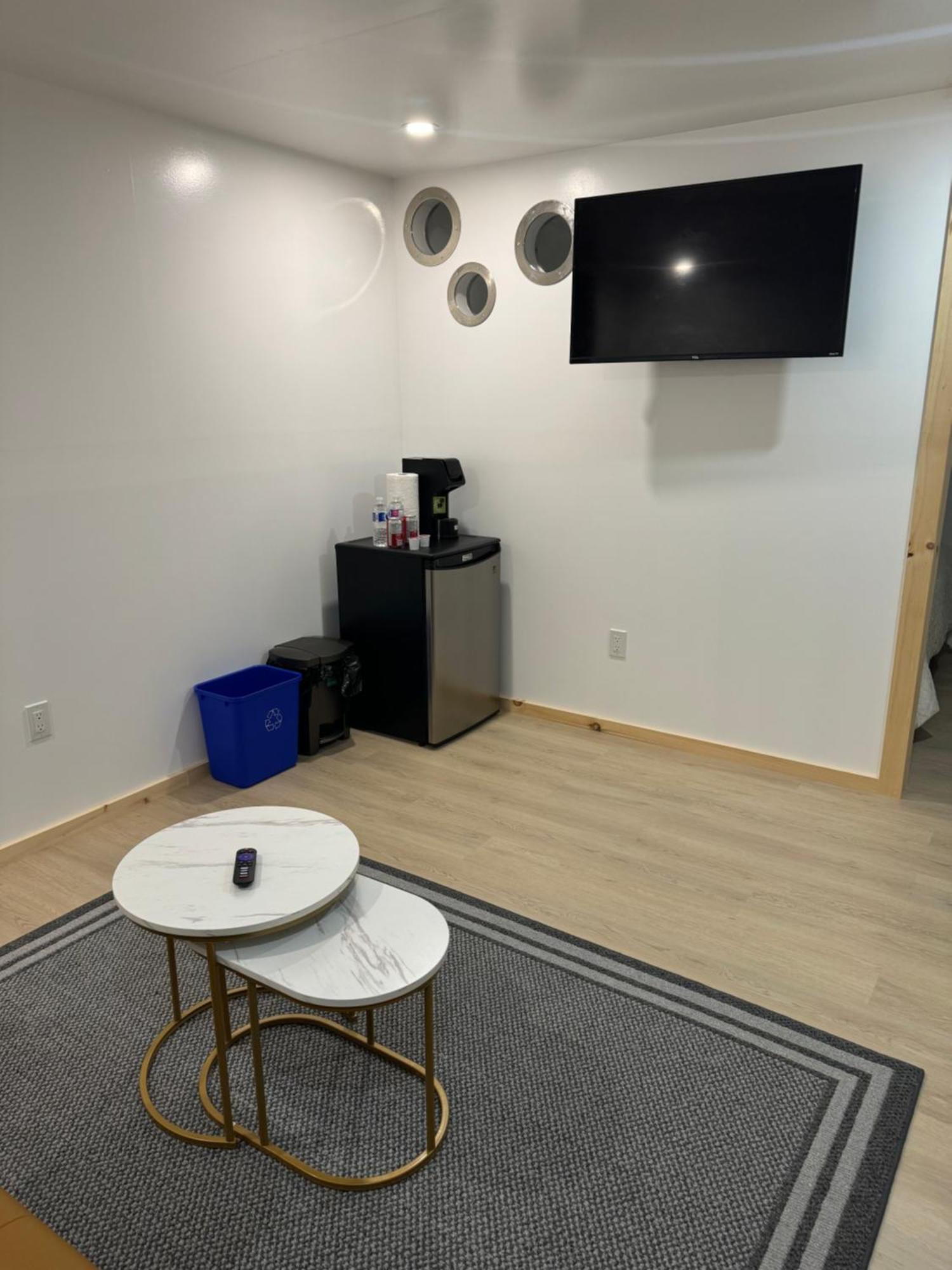 Private Entrance, Private Bathroom, Bedroom And Workspace