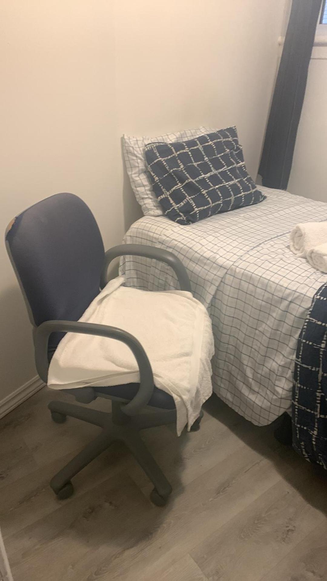 Downtown 3minute Walk Uottawa Train Station Homestay *