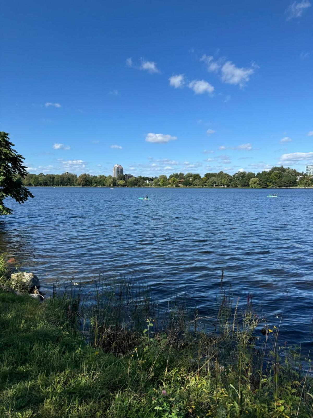 The Dows Retreat With 2 Car Driveway Ottawa