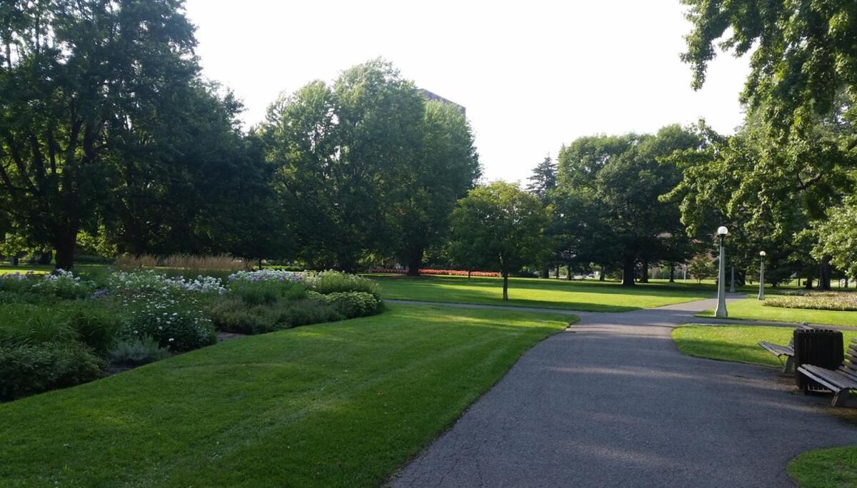 Holiday home The Dows Retreat With 2 Car Driveway Ottawa