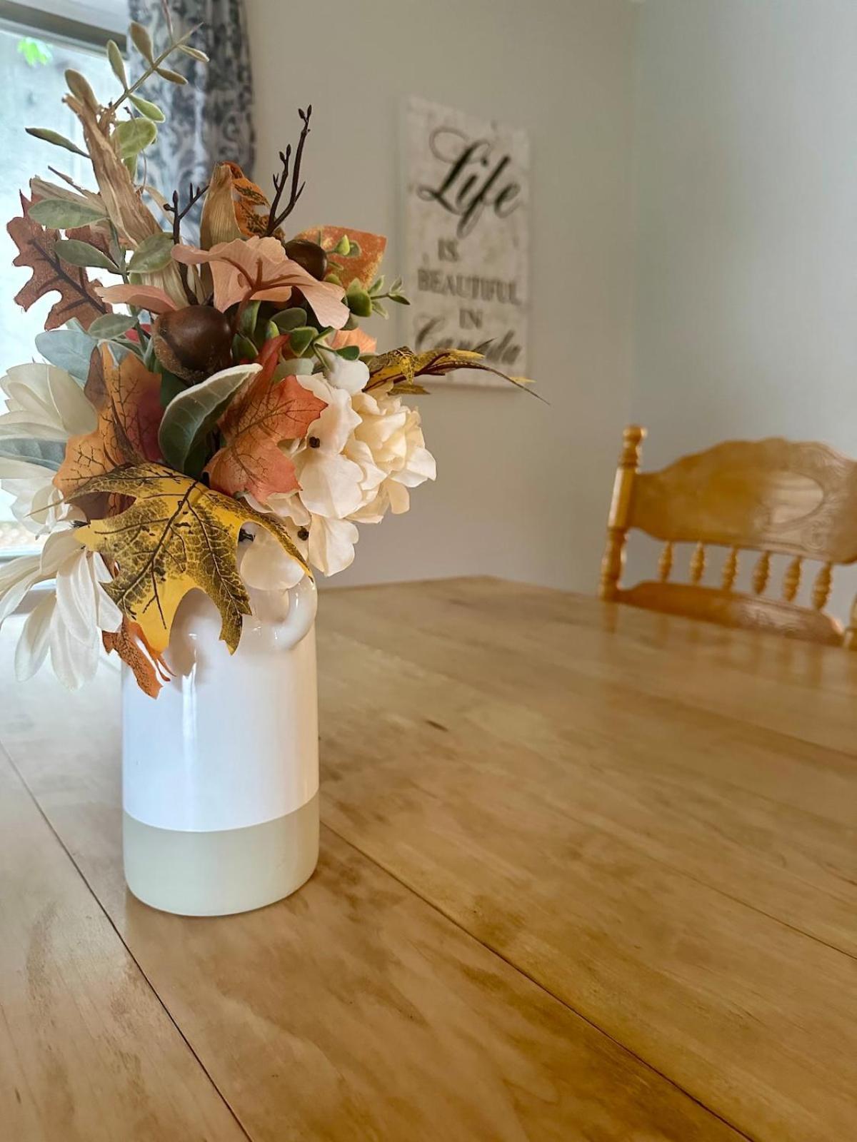 The Dows Retreat With 2 Car Driveway * Ottawa