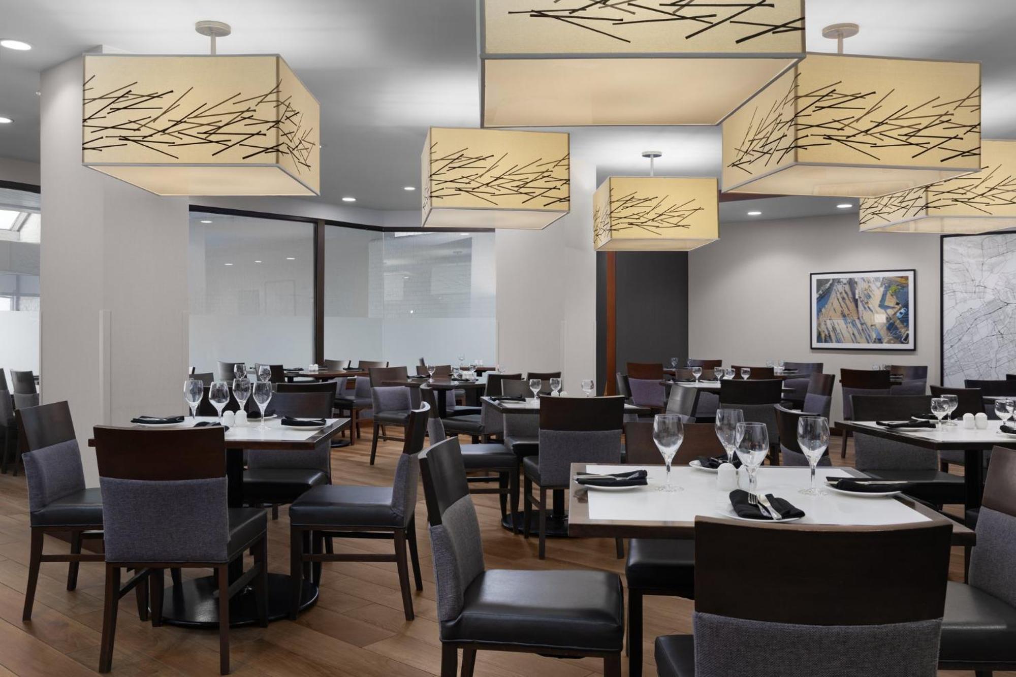 East By Ihg 4*