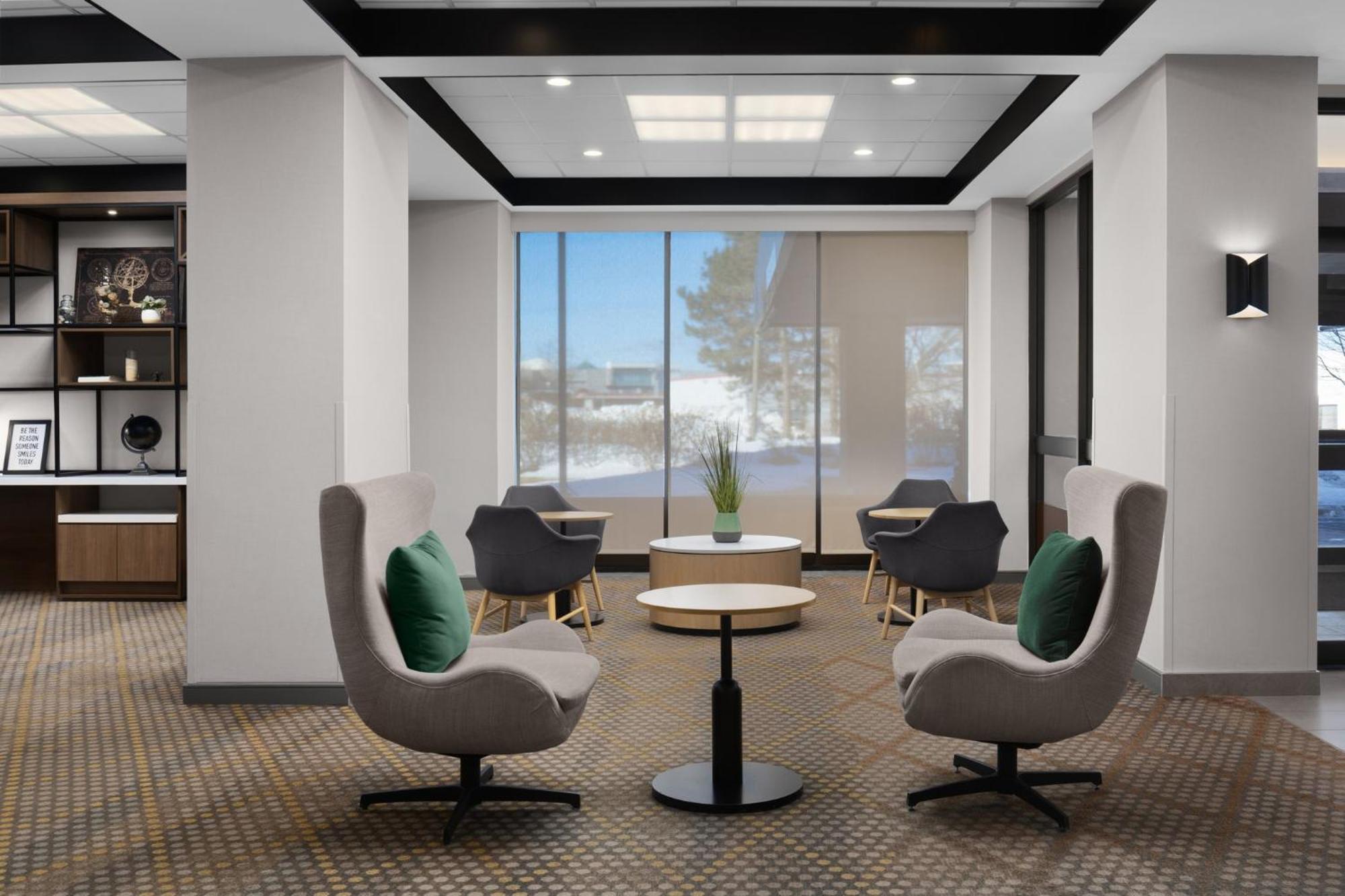 East By Ihg 4*