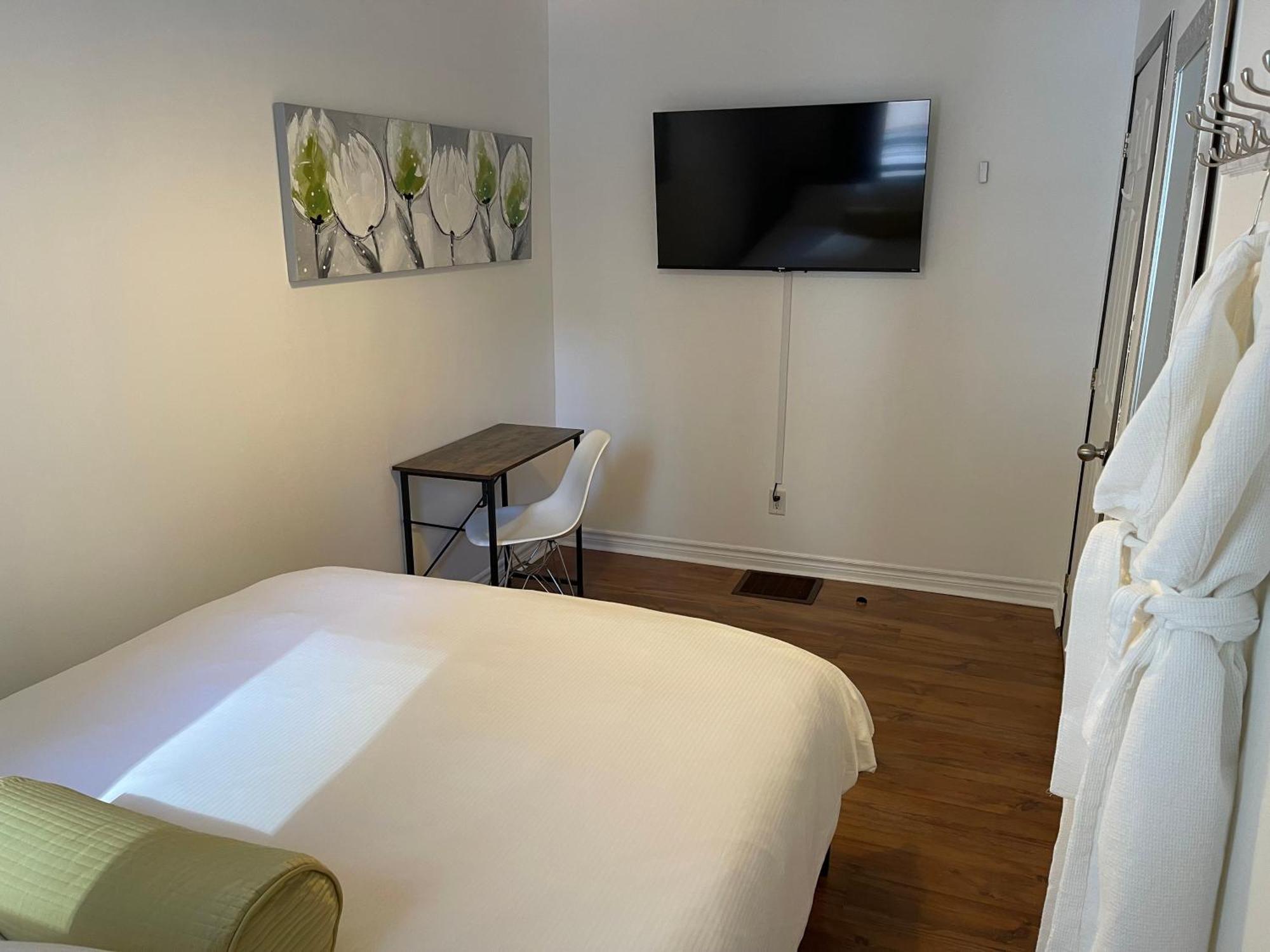 Hostel Barefoot Ottawa
