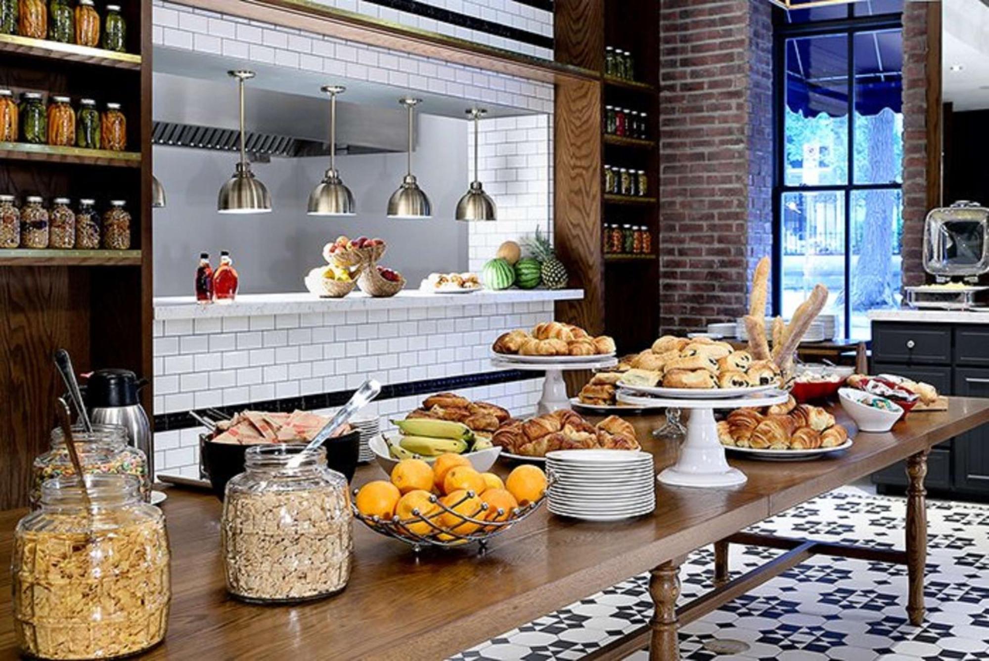 Doubletree By Hilton Downtown 4*
