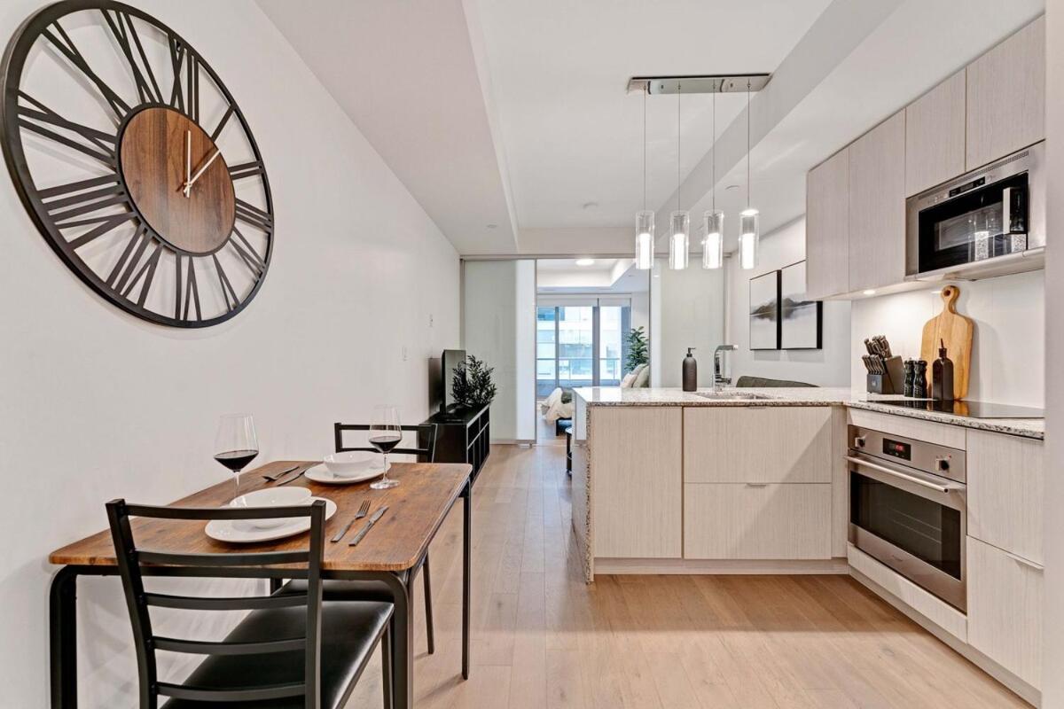 High-end With Gym And Walking Distance To Parliament Apartment *