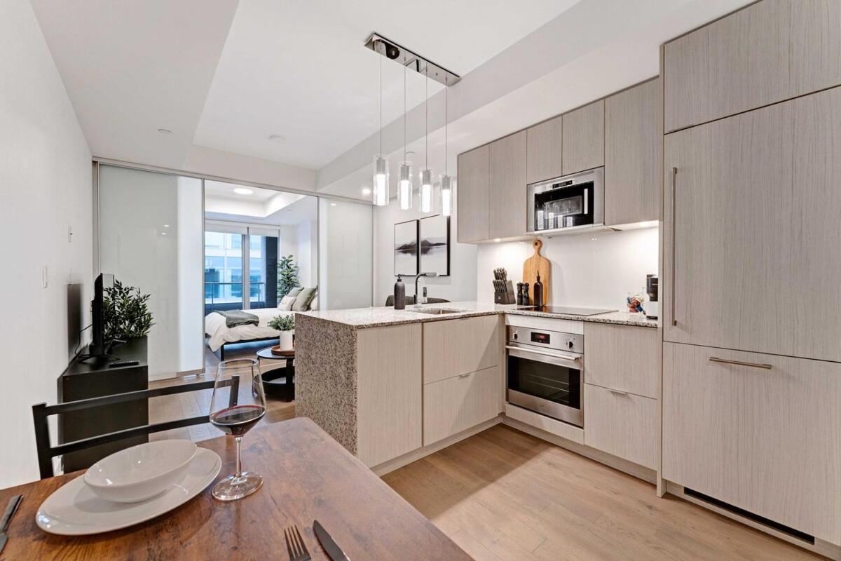 High-end With Gym And Walking Distance To Parliament Apartment Ottawa