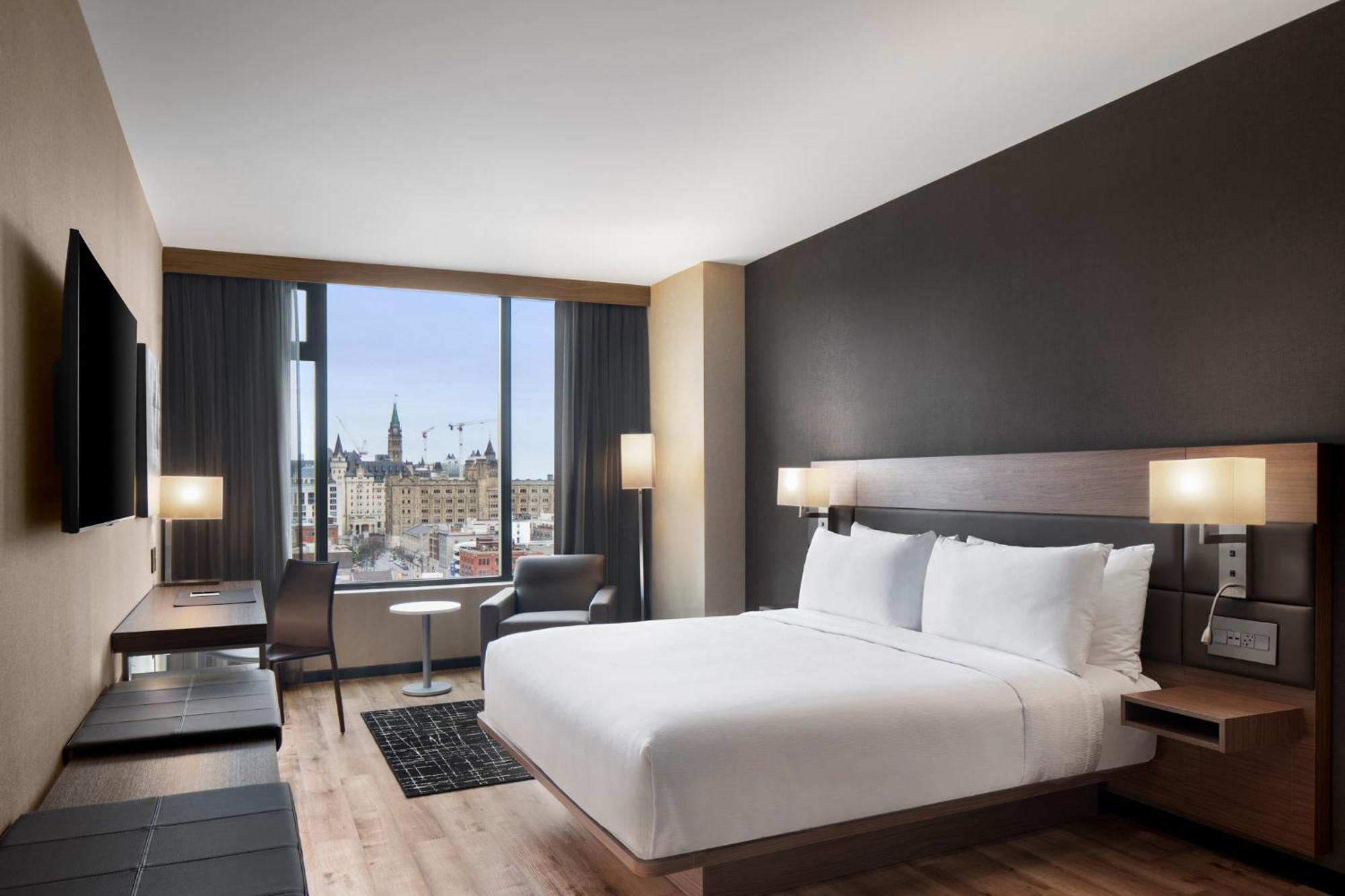 Hotel Ac By Marriott Downtown 4*