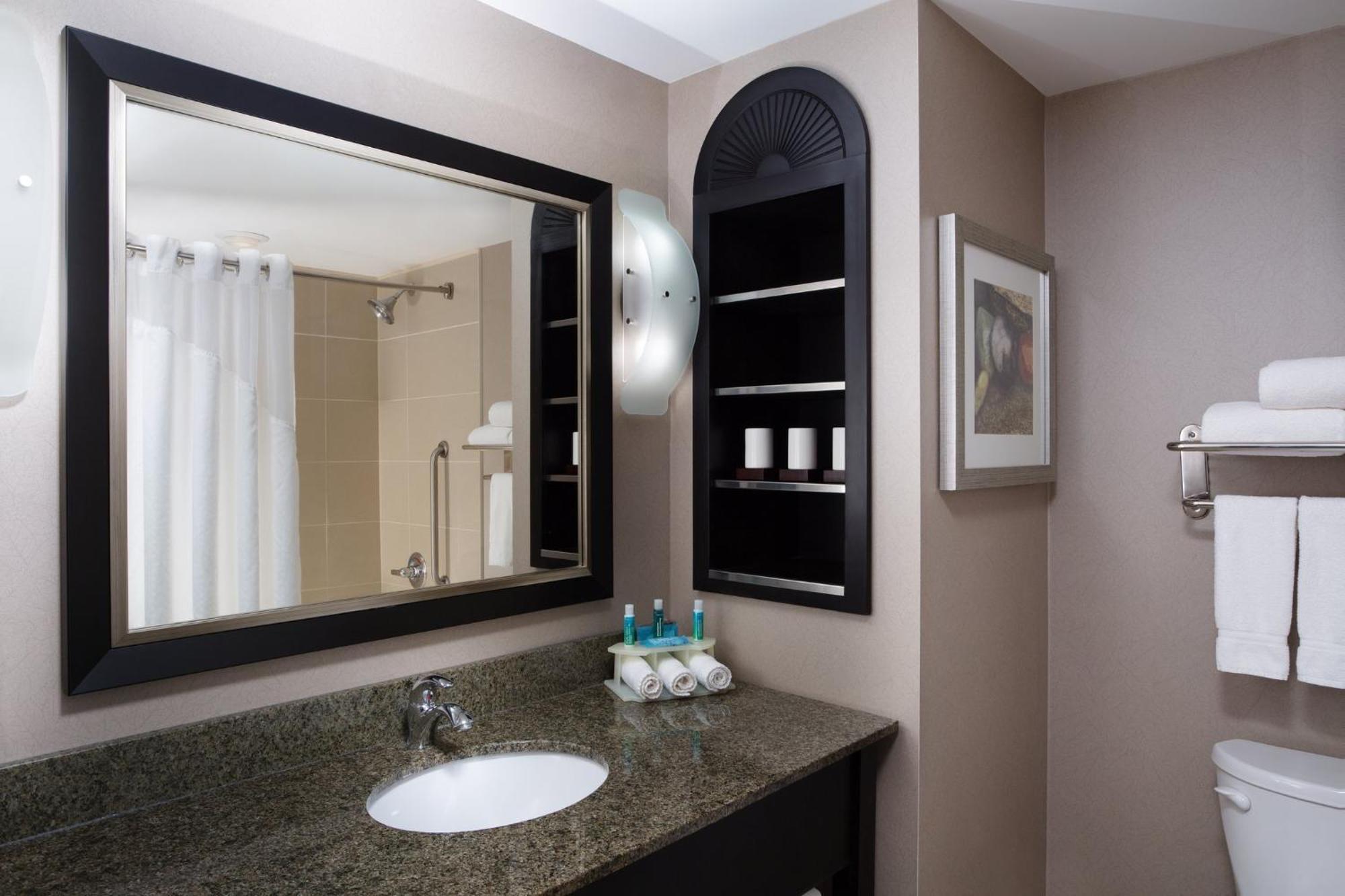 Hotel Express & West - Nepean By Ihg Ottawa